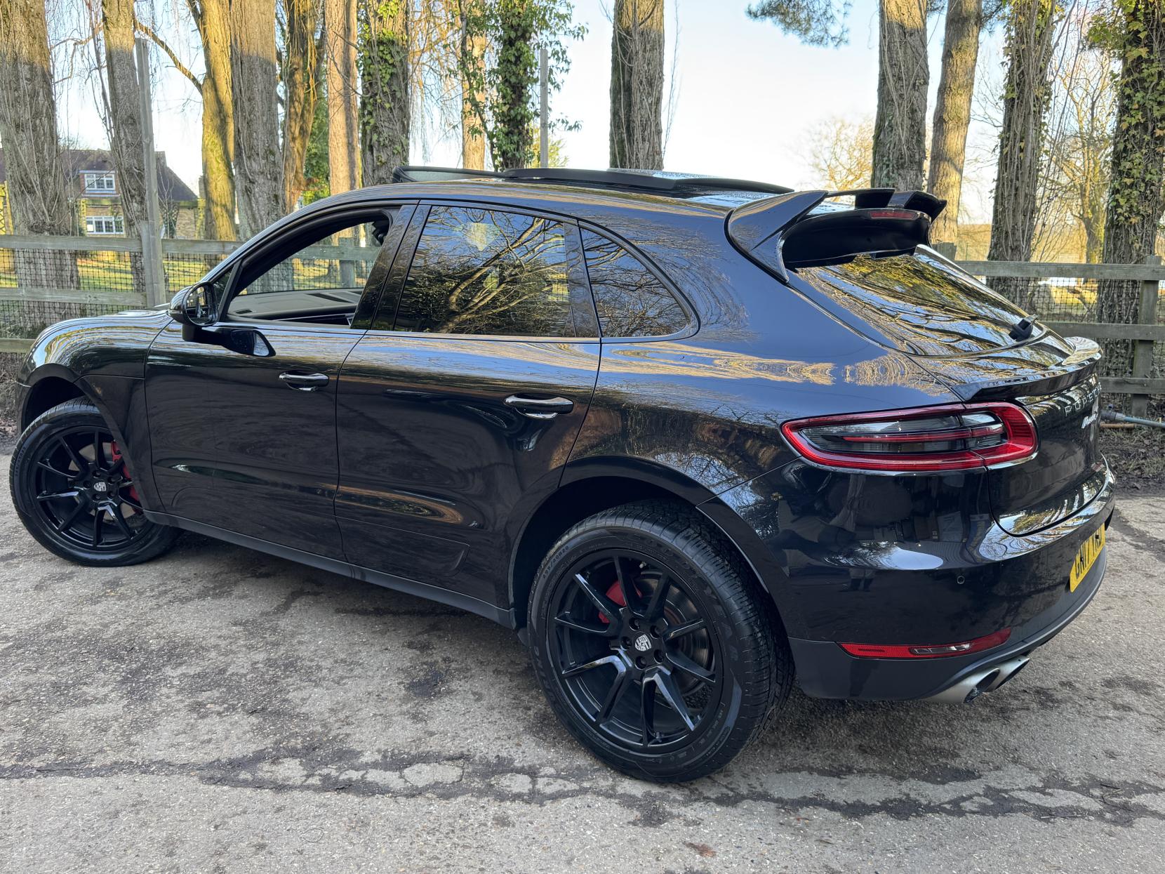 Porsche Macan 3.0 TD V6 S SUV 5dr Diesel PDK 4WD Euro 6 (s/s) (258 ps)