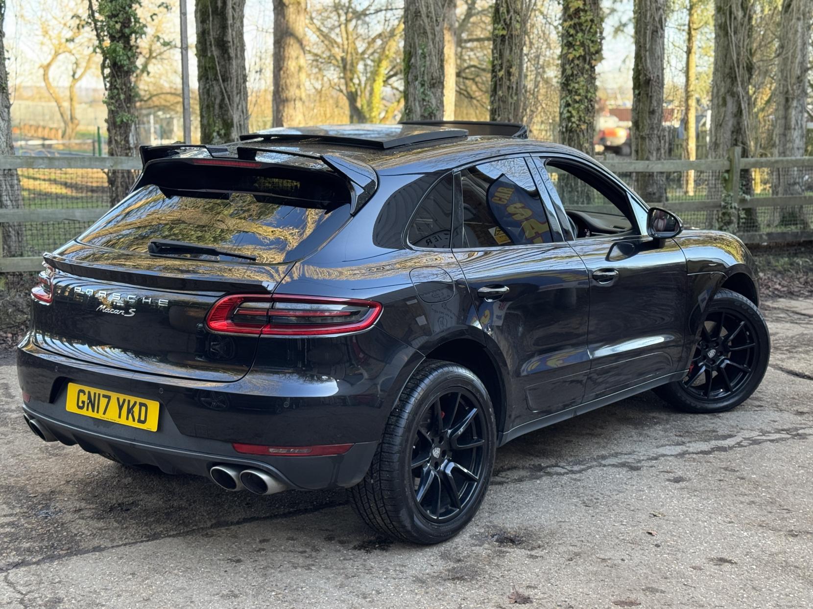 Porsche Macan 3.0 TD V6 S SUV 5dr Diesel PDK 4WD Euro 6 (s/s) (258 ps)