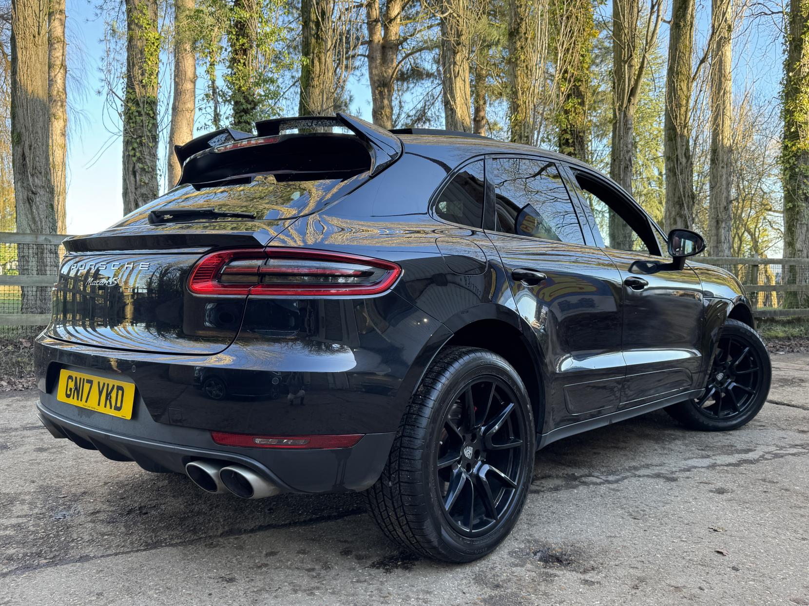 Porsche Macan 3.0 TD V6 S SUV 5dr Diesel PDK 4WD Euro 6 (s/s) (258 ps)