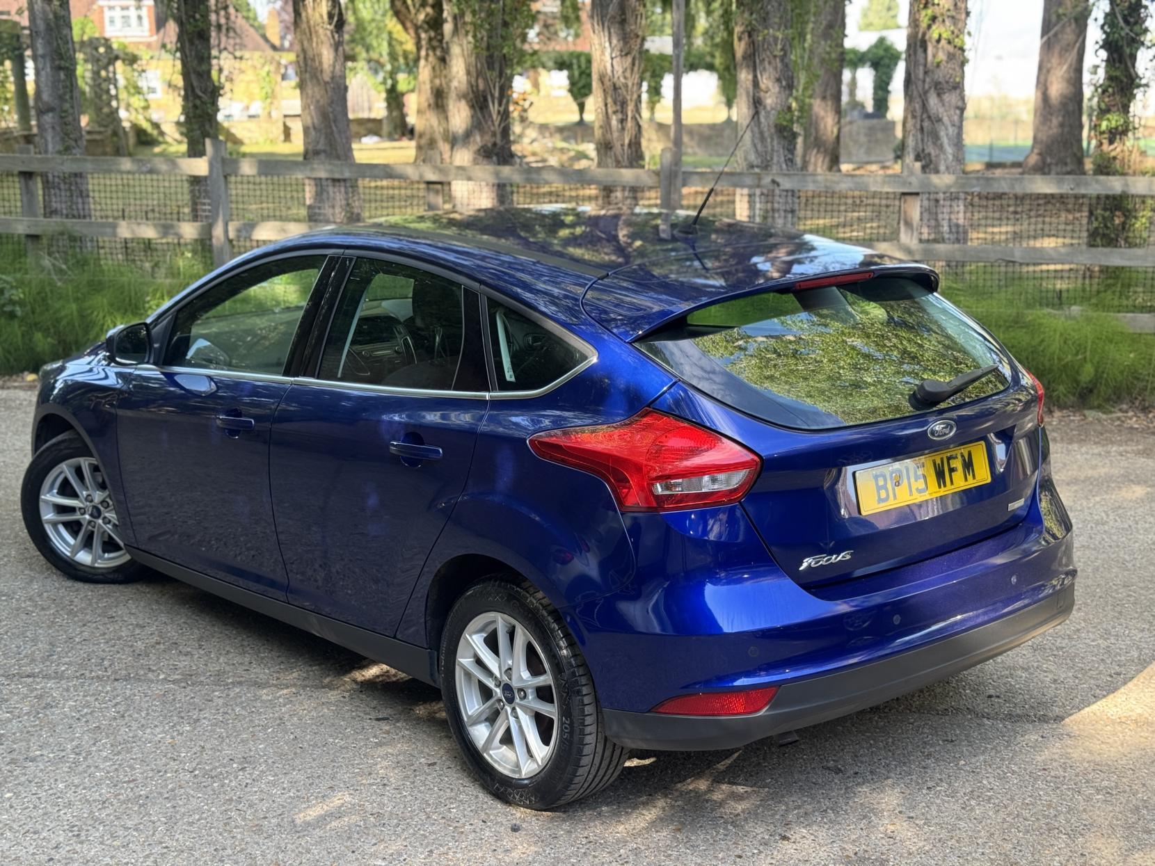 Ford Focus 1.0T EcoBoost Zetec Hatchback 5dr Petrol Manual Euro 6 (s/s) (125 ps)