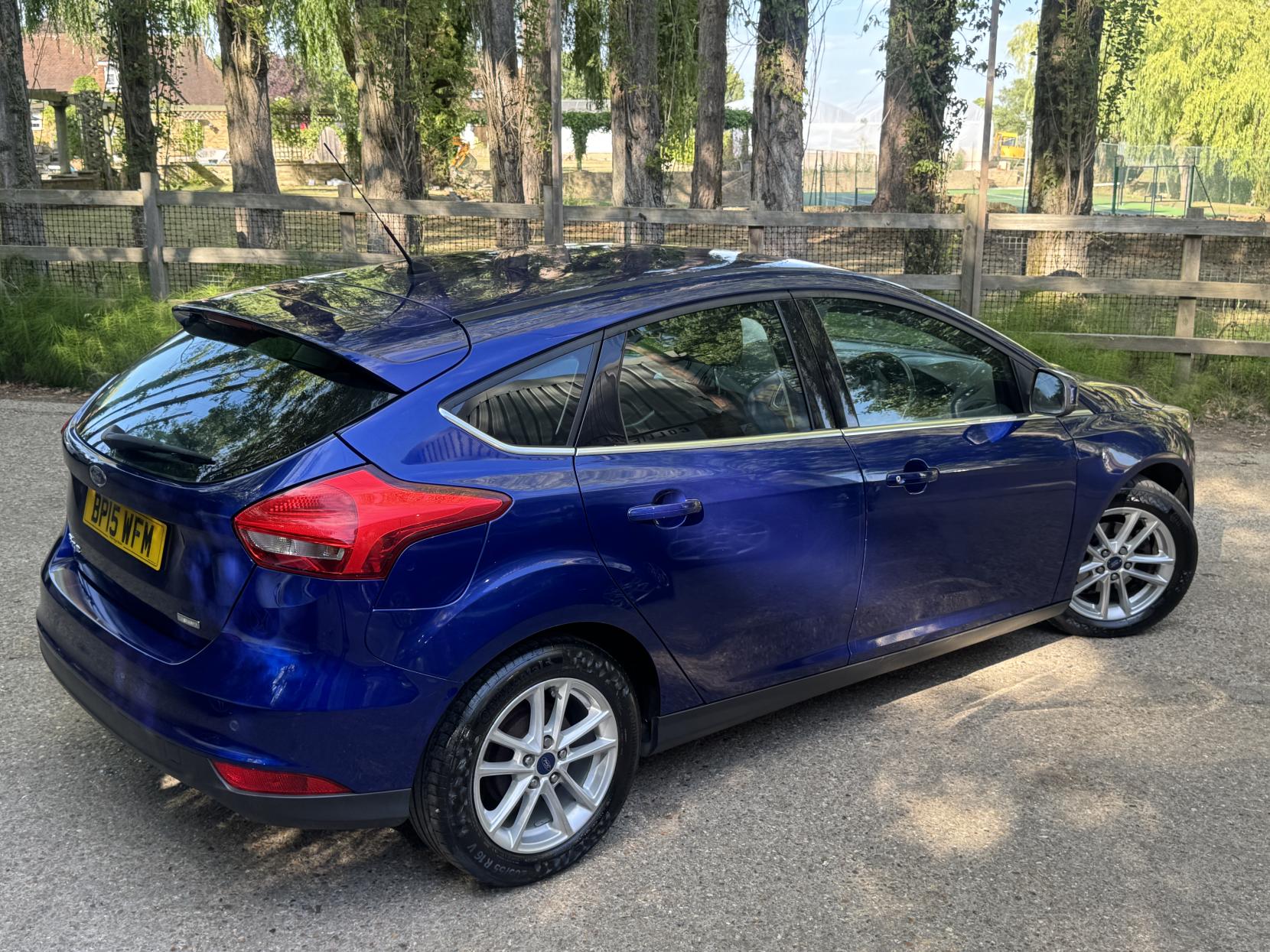 Ford Focus 1.0T EcoBoost Zetec Hatchback 5dr Petrol Manual Euro 6 (s/s) (125 ps)