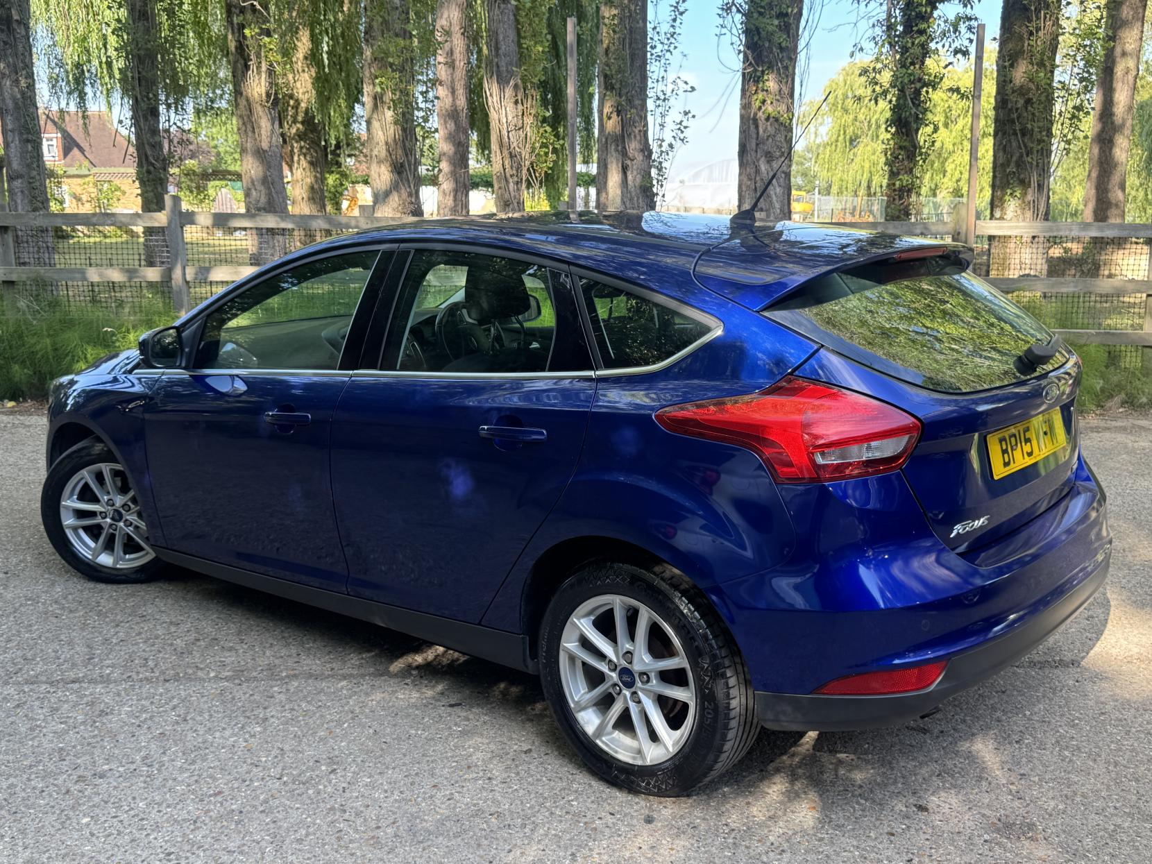 Ford Focus 1.0T EcoBoost Zetec Hatchback 5dr Petrol Manual Euro 6 (s/s) (125 ps)