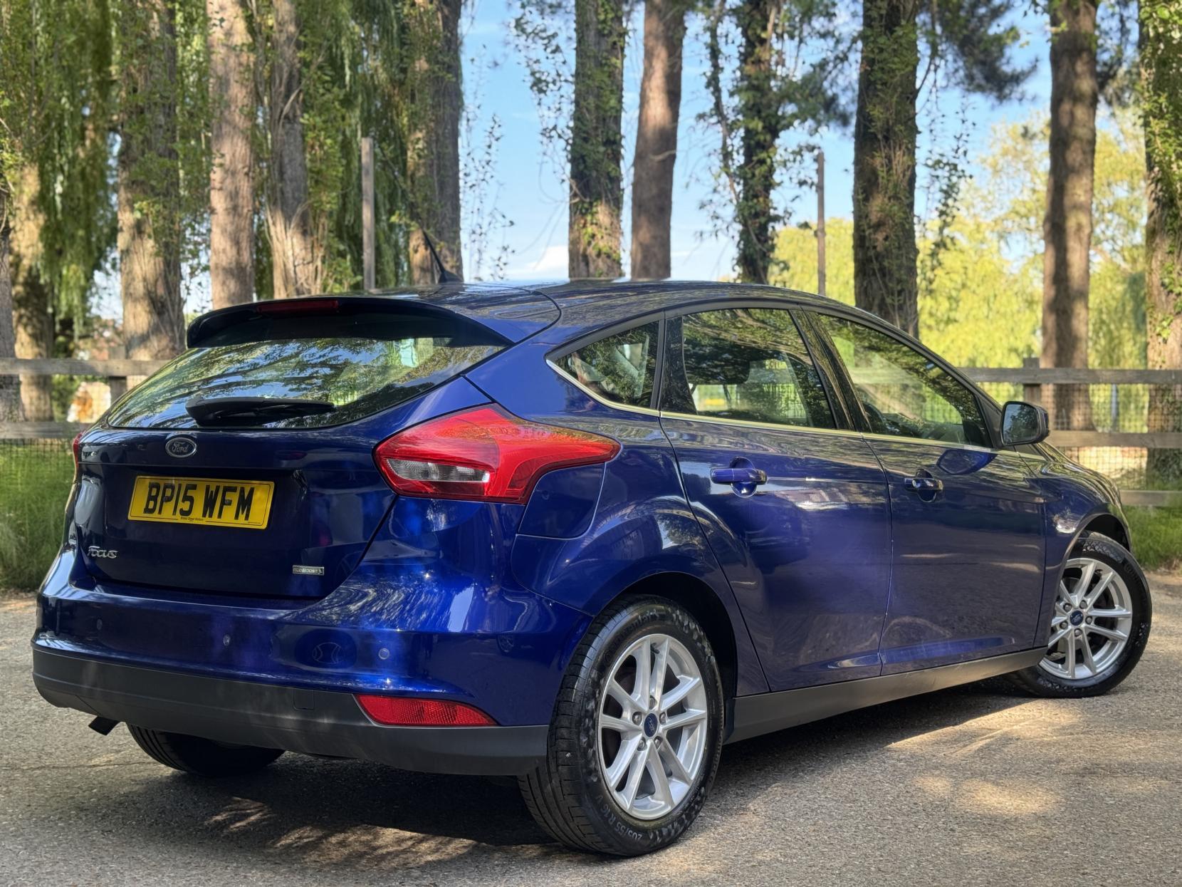 Ford Focus 1.0T EcoBoost Zetec Hatchback 5dr Petrol Manual Euro 6 (s/s) (125 ps)