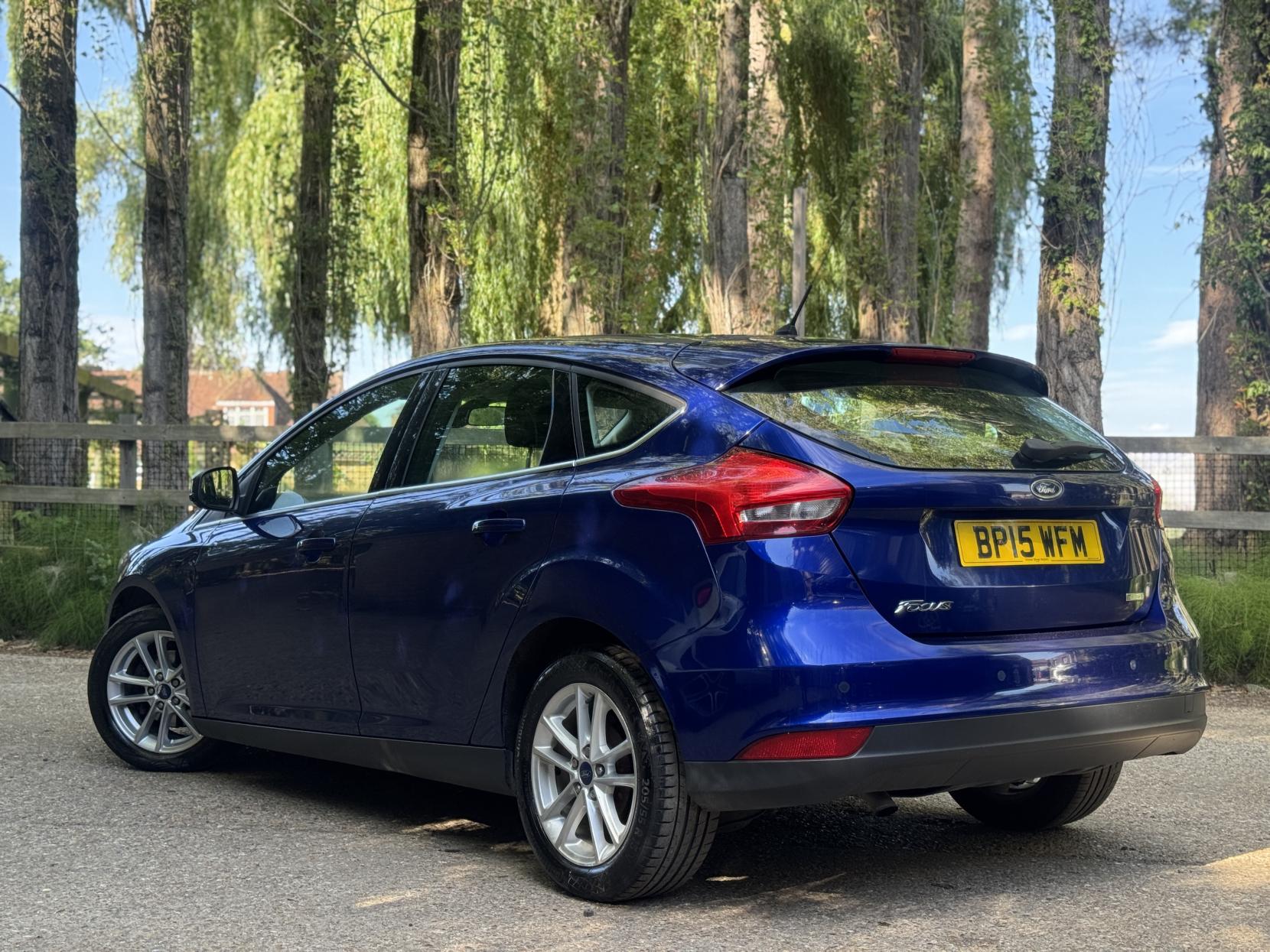 Ford Focus 1.0T EcoBoost Zetec Hatchback 5dr Petrol Manual Euro 6 (s/s) (125 ps)