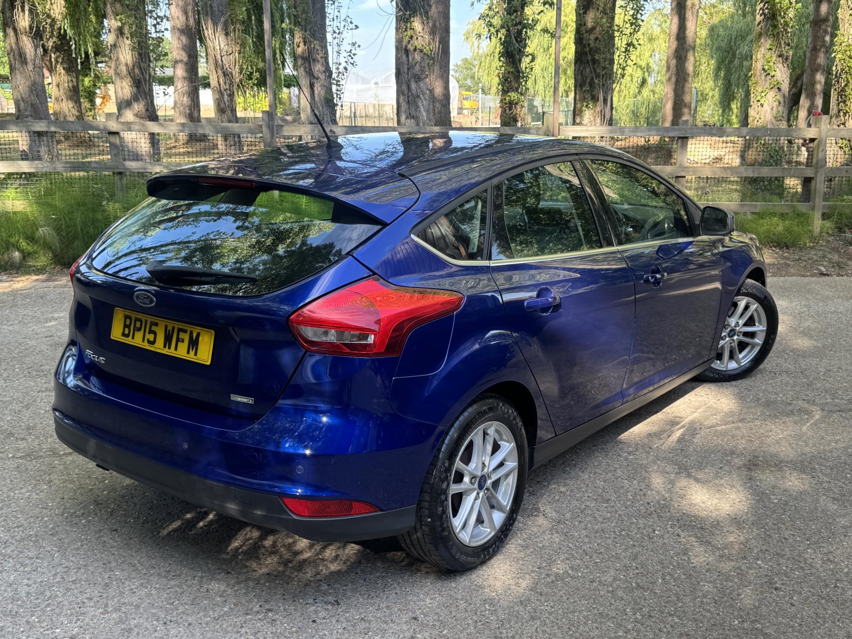 Ford Focus 1.0T EcoBoost Zetec Hatchback 5dr Petrol Manual Euro 6 (s/s) (125 ps)
