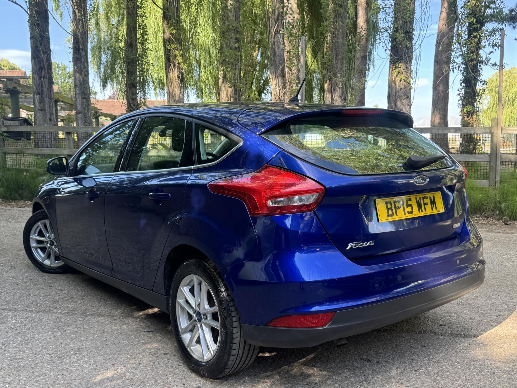Ford Focus 1.0T EcoBoost Zetec Hatchback 5dr Petrol Manual Euro 6 (s/s) (125 ps)