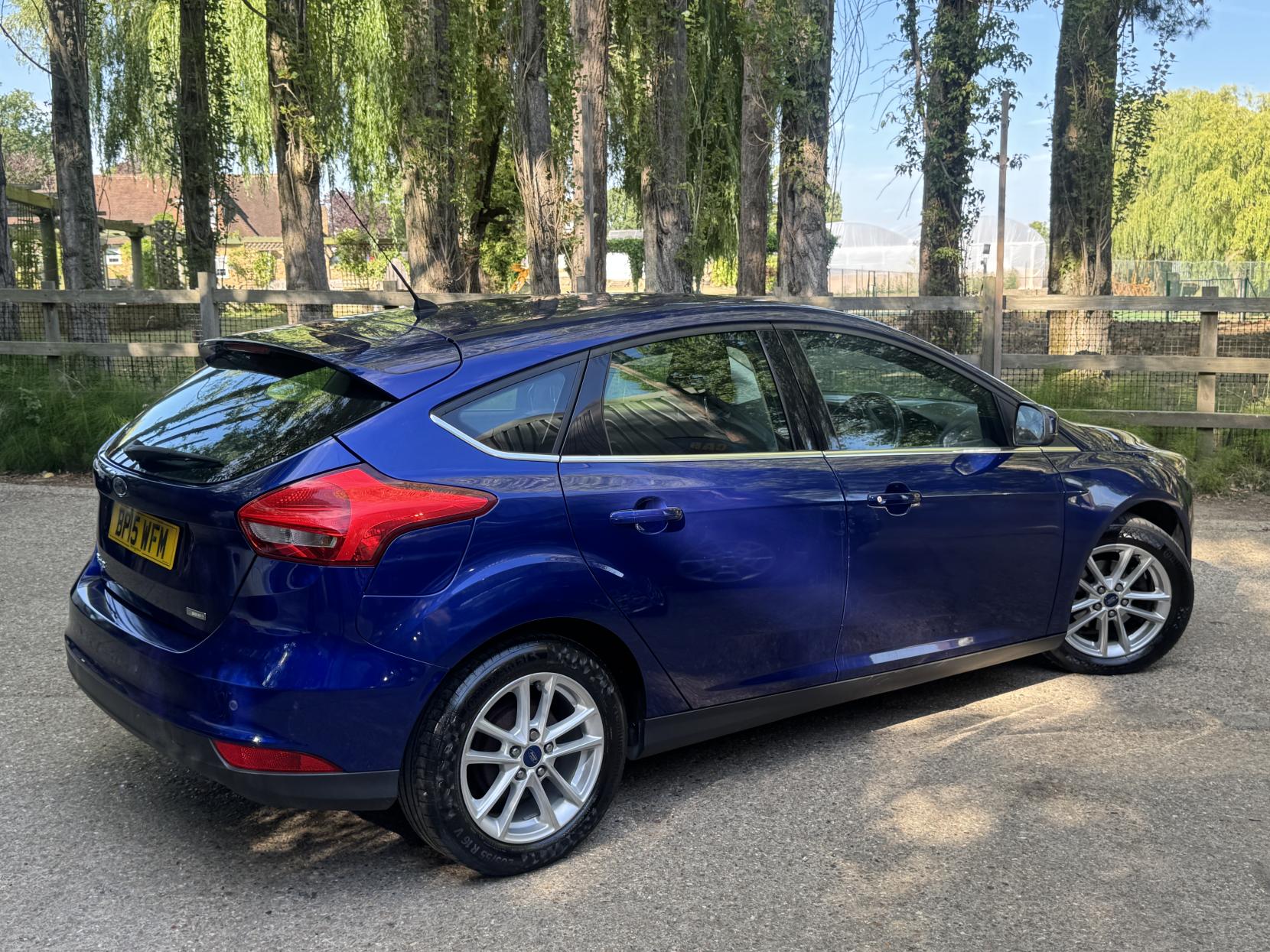 Ford Focus 1.0T EcoBoost Zetec Hatchback 5dr Petrol Manual Euro 6 (s/s) (125 ps)
