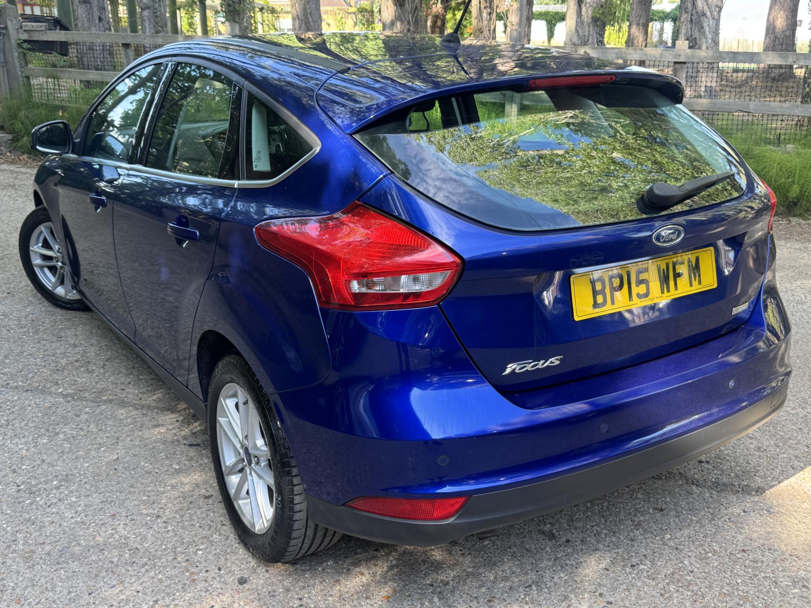 Ford Focus 1.0T EcoBoost Zetec Hatchback 5dr Petrol Manual Euro 6 (s/s) (125 ps)