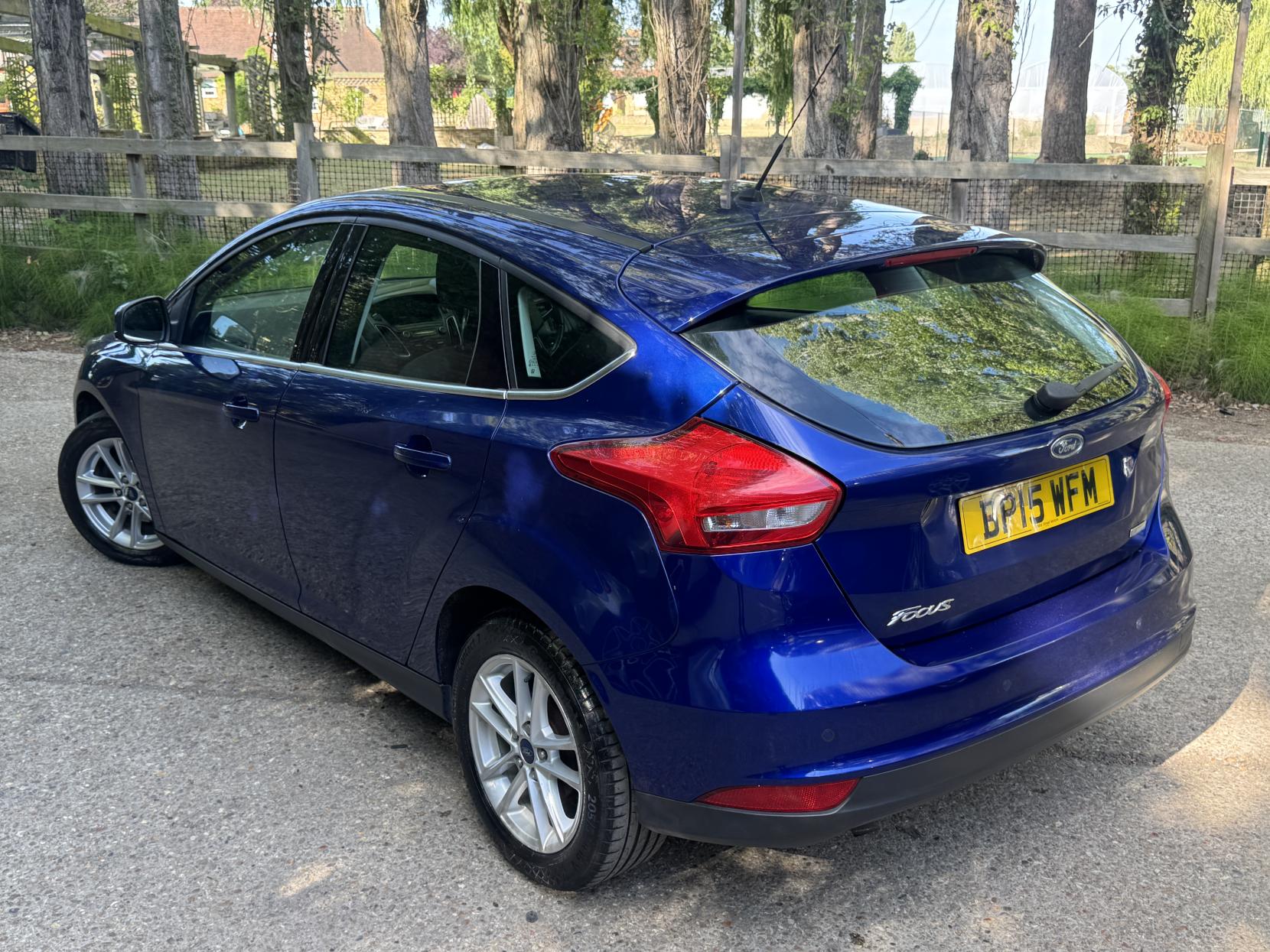 Ford Focus 1.0T EcoBoost Zetec Hatchback 5dr Petrol Manual Euro 6 (s/s) (125 ps)