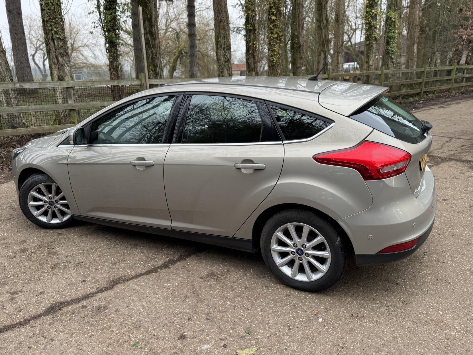 Ford Focus 1.0T EcoBoost Titanium Hatchback 5dr Petrol Manual Euro 6 (s/s) (100 ps)