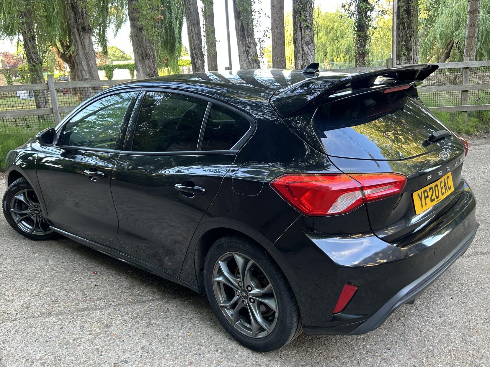 Ford Focus 1.0T EcoBoost ST-Line Hatchback 5dr Petrol Manual Euro 6 (s/s) (125 ps)