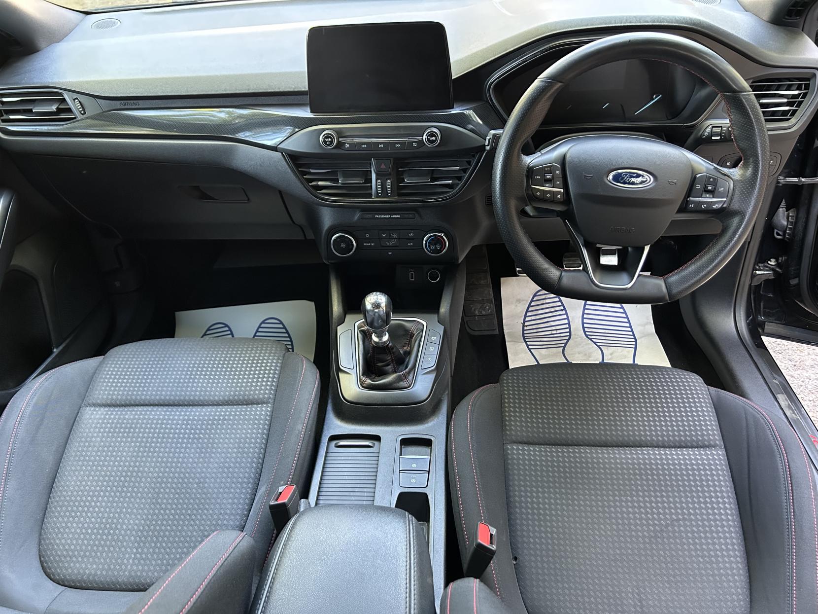 Ford Focus 1.0T EcoBoost ST-Line Hatchback 5dr Petrol Manual Euro 6 (s/s) (125 ps)