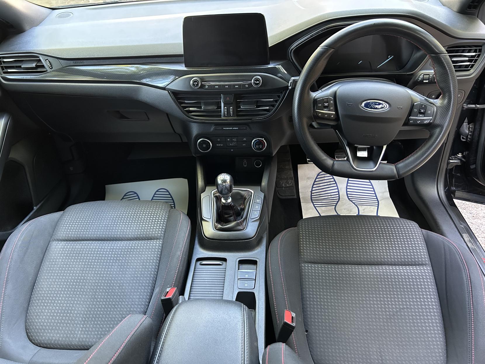 Ford Focus 1.0T EcoBoost ST-Line Hatchback 5dr Petrol Manual Euro 6 (s/s) (125 ps)
