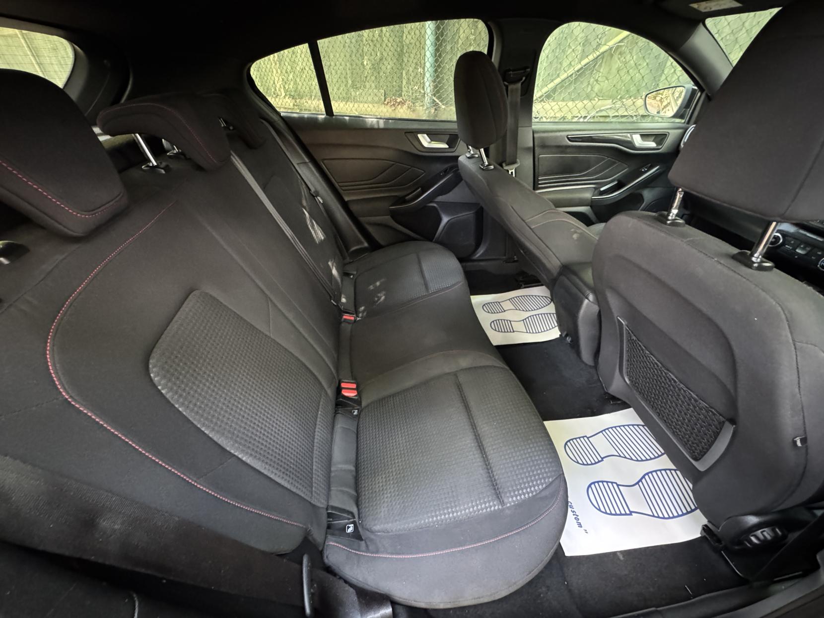 Ford Focus 1.0T EcoBoost ST-Line Hatchback 5dr Petrol Manual Euro 6 (s/s) (125 ps)