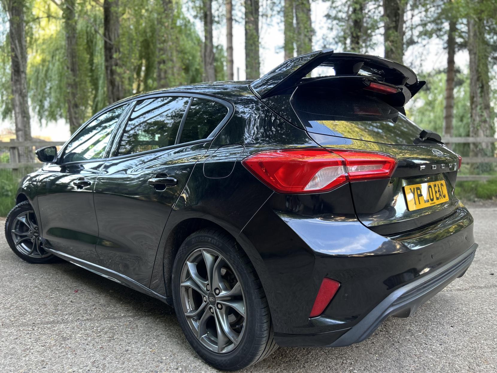 Ford Focus 1.0T EcoBoost ST-Line Hatchback 5dr Petrol Manual Euro 6 (s/s) (125 ps)
