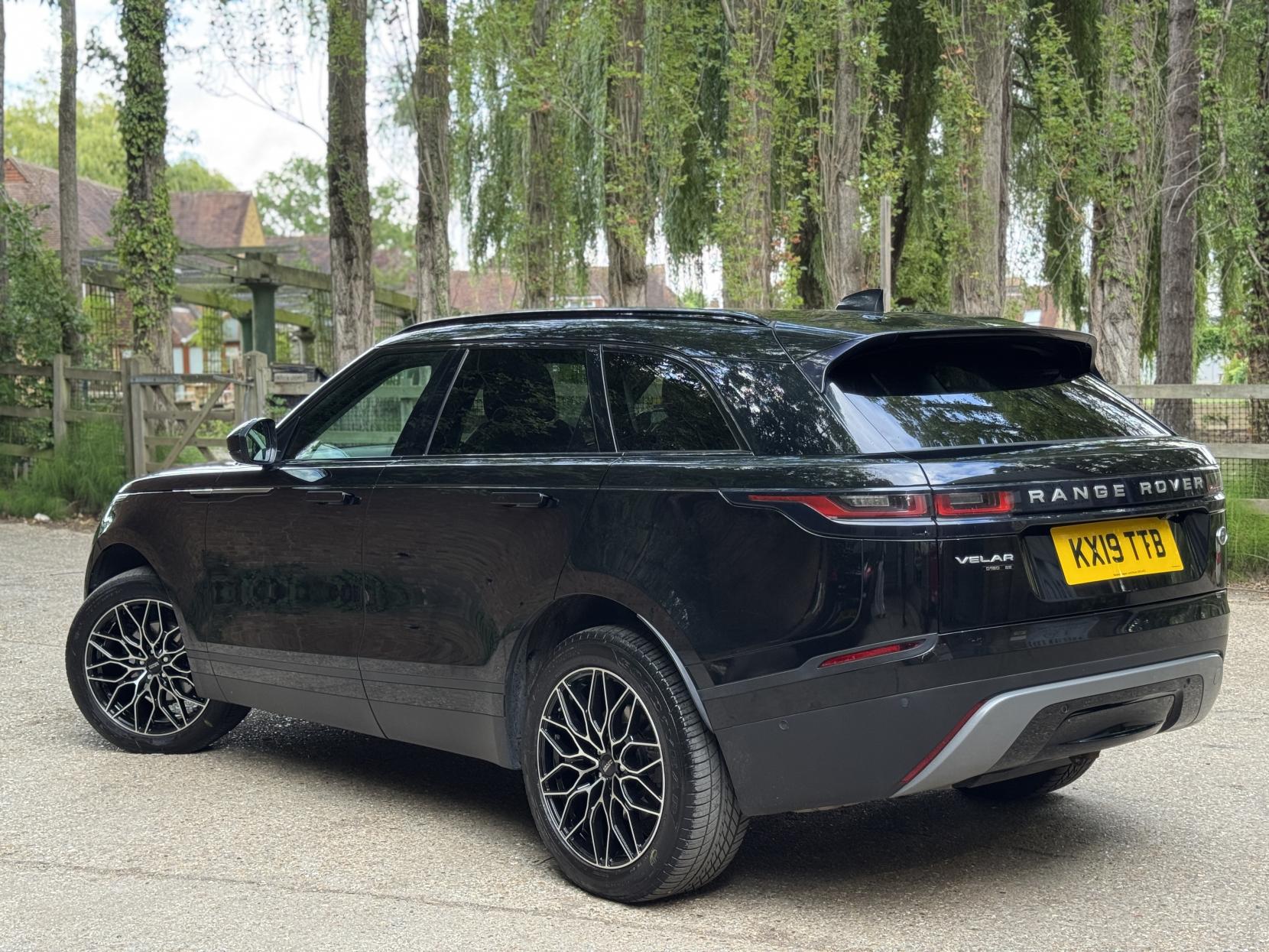 Land Rover Range Rover Velar 2.0 D180 SE SUV 5dr Diesel Auto 4WD Euro 6 (s/s) (180 ps)