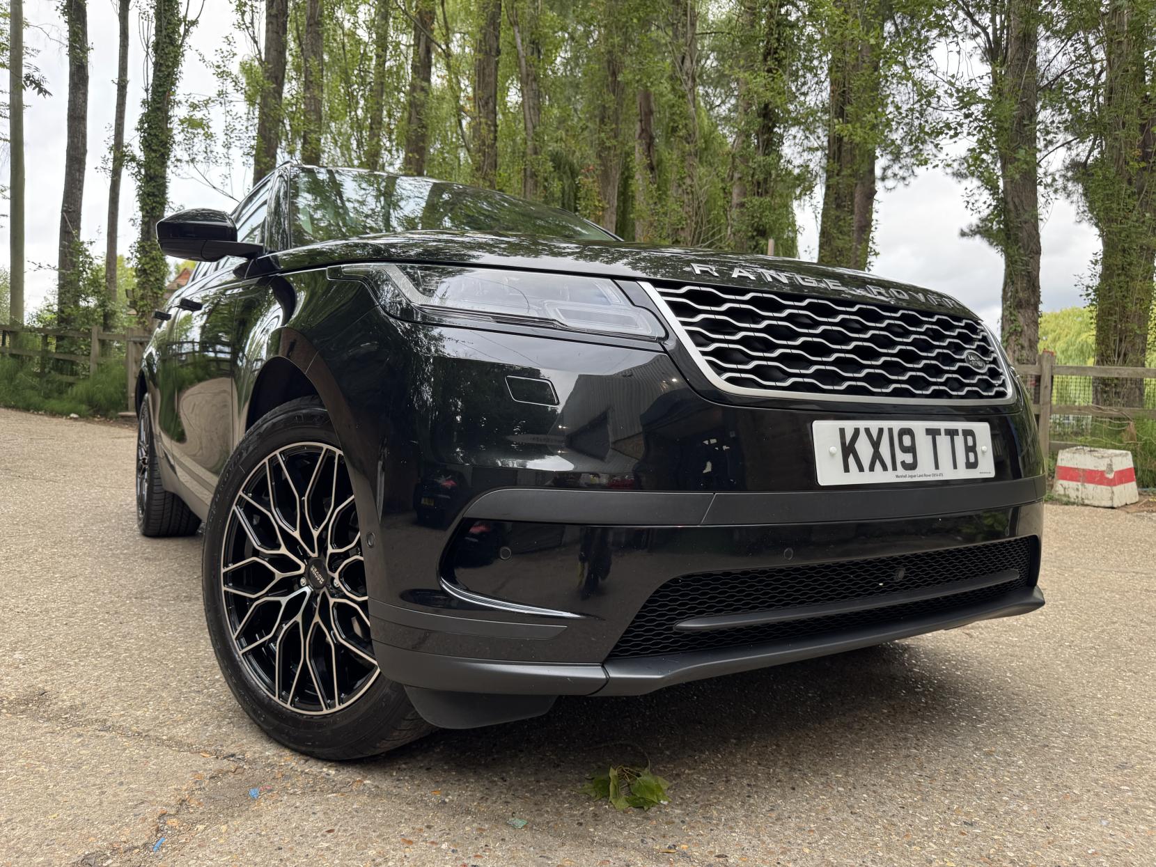 Land Rover Range Rover Velar 2.0 D180 SE SUV 5dr Diesel Auto 4WD Euro 6 (s/s) (180 ps)