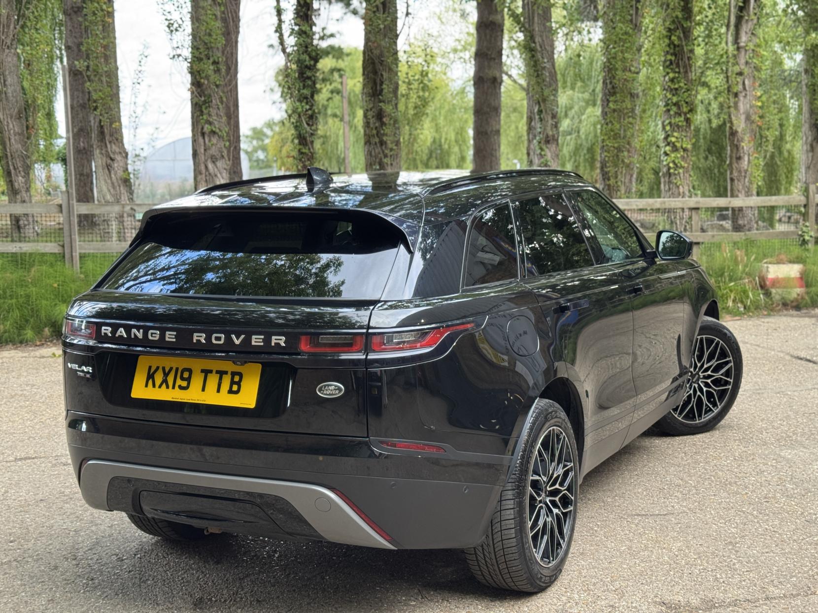 Land Rover Range Rover Velar 2.0 D180 SE SUV 5dr Diesel Auto 4WD Euro 6 (s/s) (180 ps)