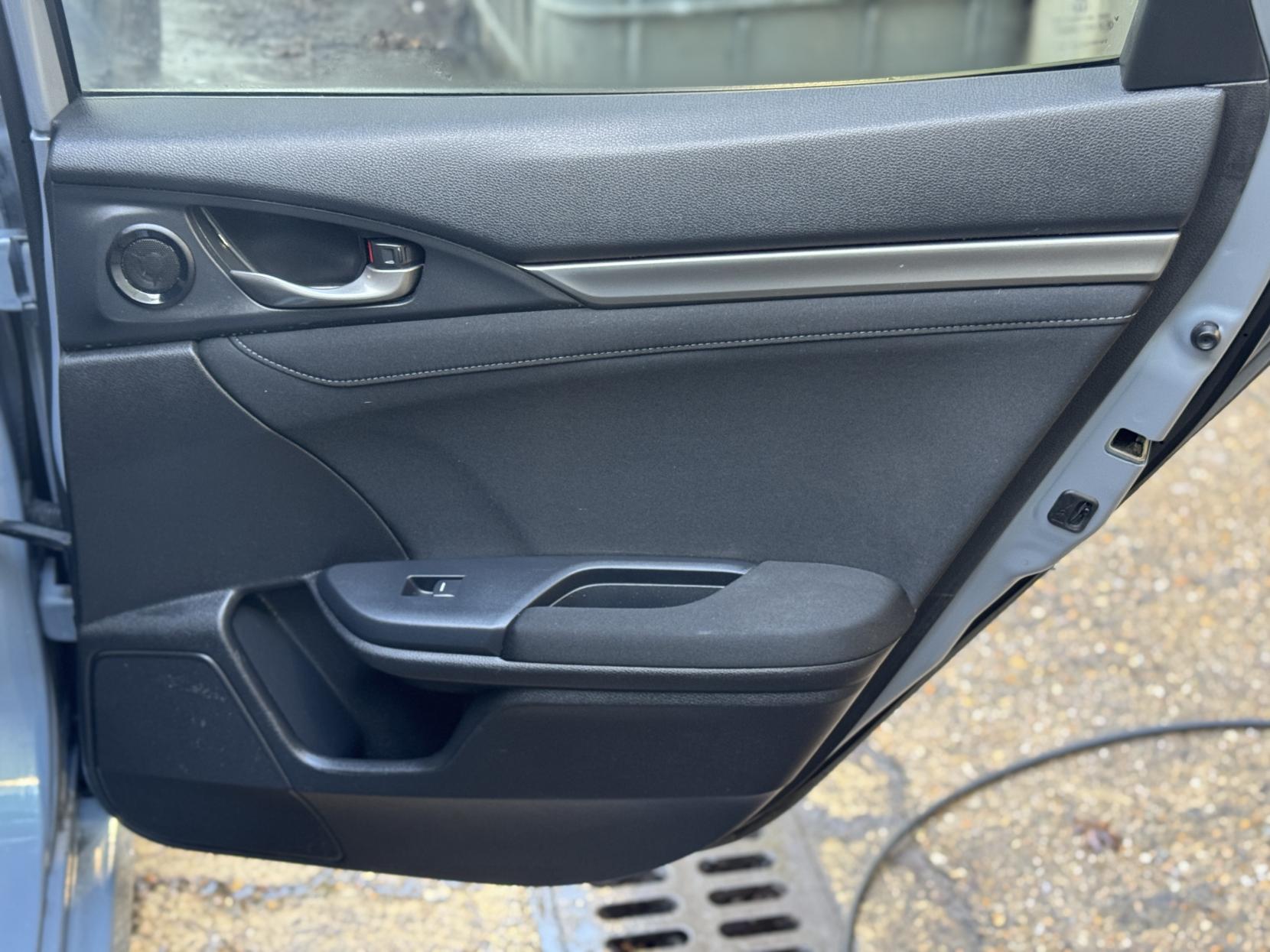 Honda Civic 1.0 VTEC Turbo SR Hatchback 5dr Petrol CVT Euro 6 (s/s) (126 ps)