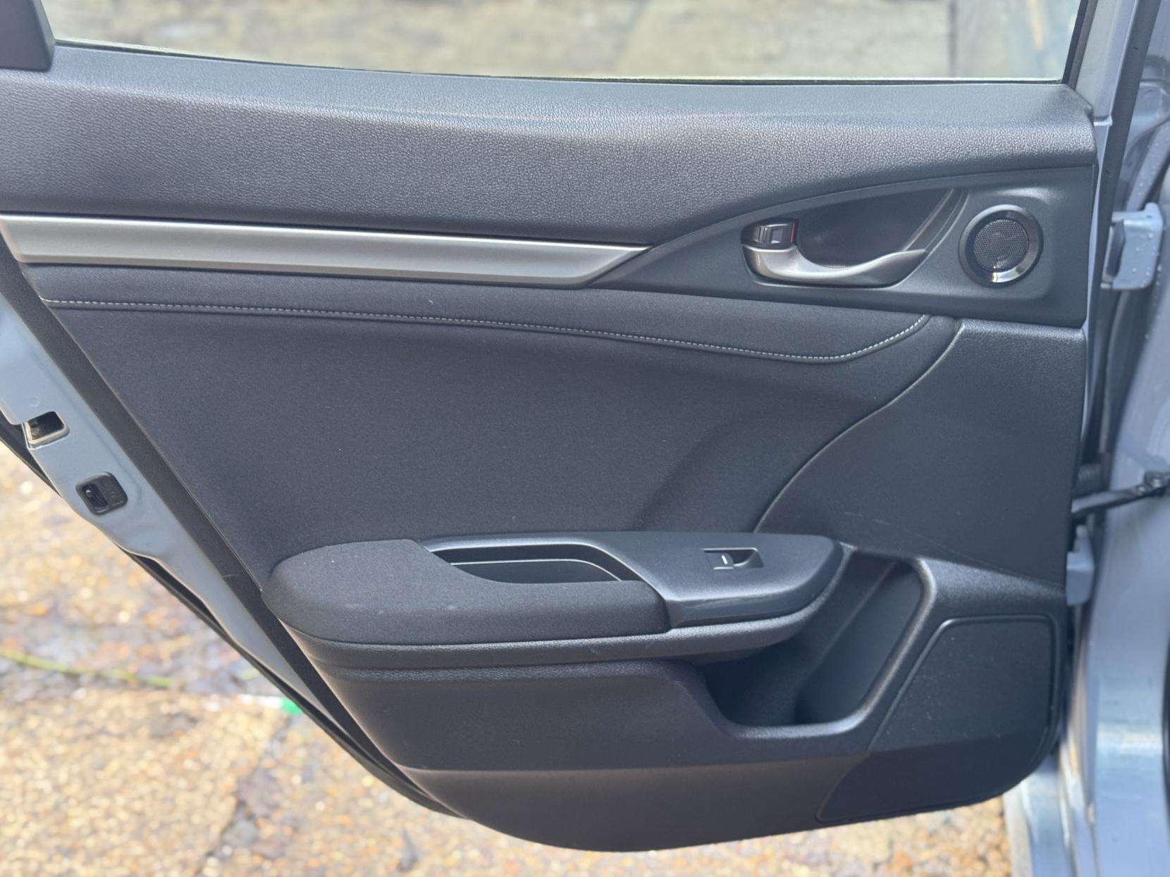 Honda Civic 1.0 VTEC Turbo SR Hatchback 5dr Petrol CVT Euro 6 (s/s) (126 ps)