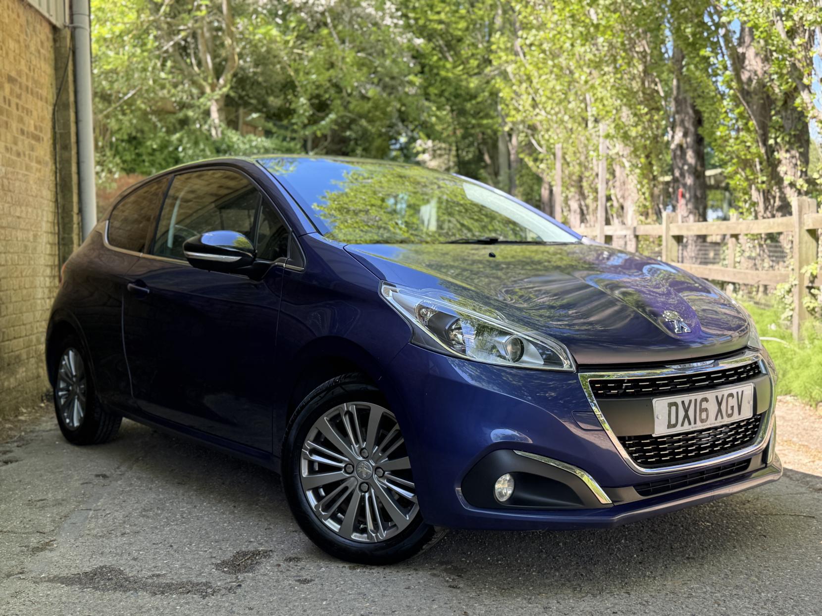 Peugeot 208 1.2 PureTech Allure Hatchback 3dr Petrol Manual Euro 6 (82 ps)