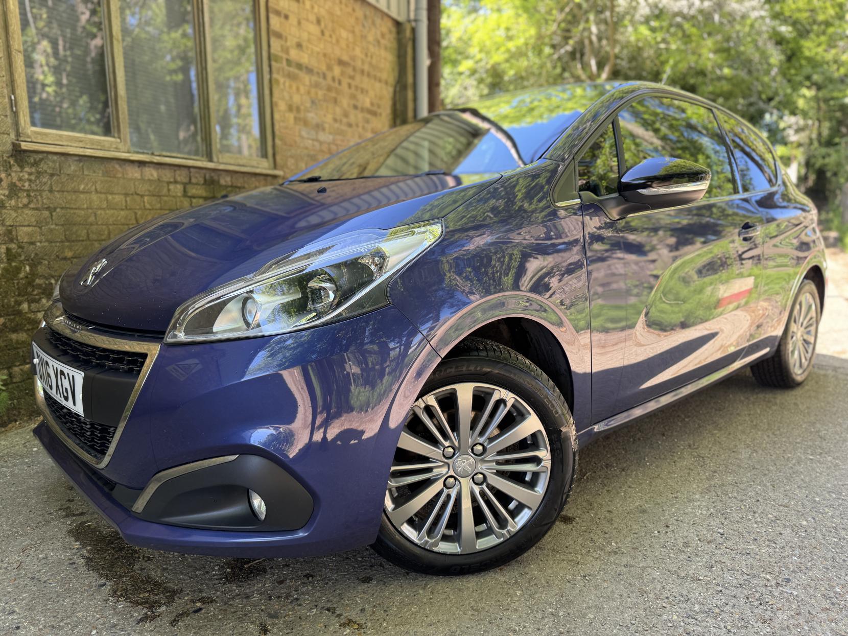 Peugeot 208 1.2 PureTech Allure Hatchback 3dr Petrol Manual Euro 6 (82 ps)