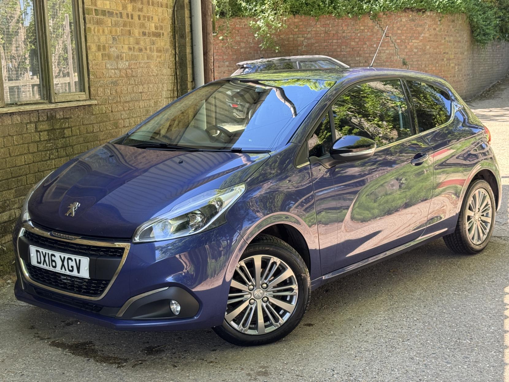 Peugeot 208 1.2 PureTech Allure Hatchback 3dr Petrol Manual Euro 6 (82 ps)