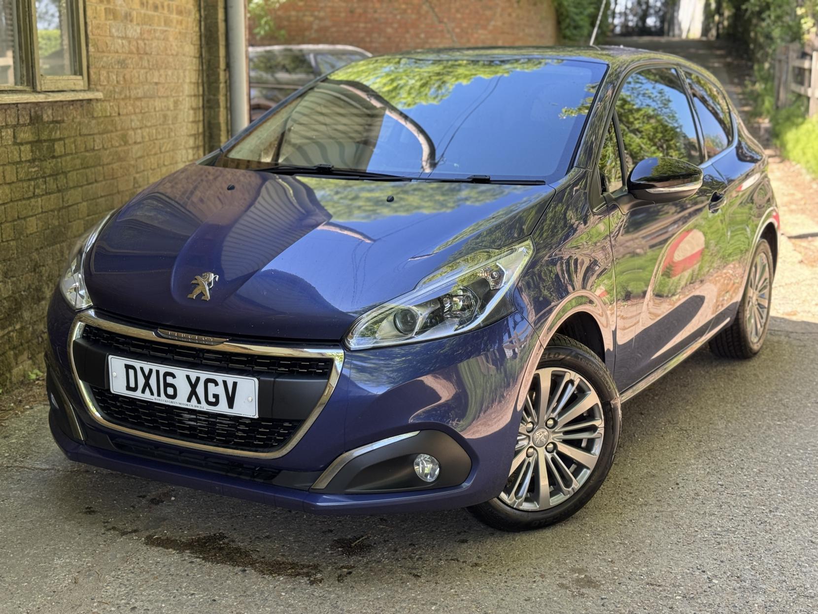 Peugeot 208 1.2 PureTech Allure Hatchback 3dr Petrol Manual Euro 6 (82 ps)