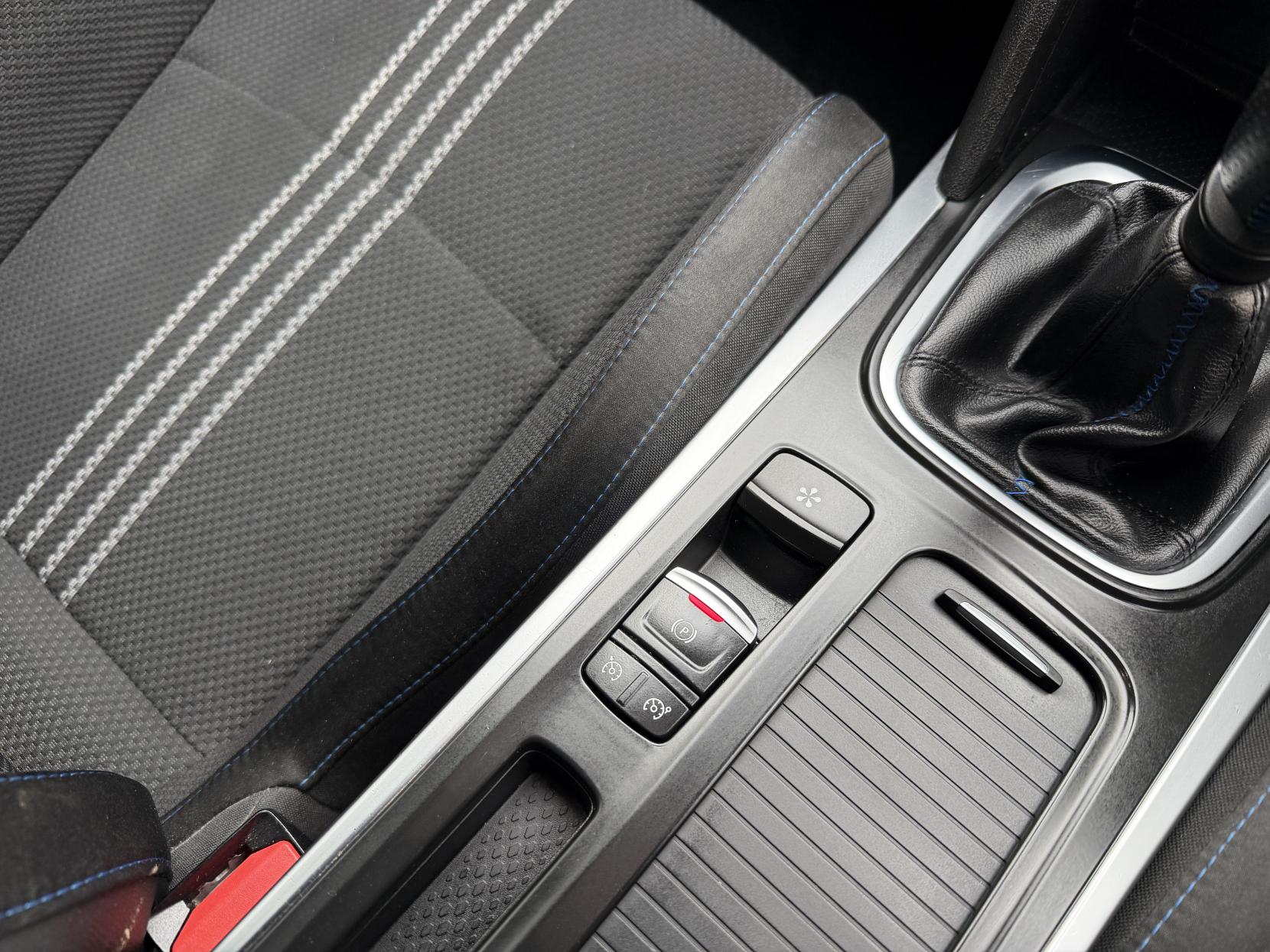 Renault Megane 1.2 TCe GT Line Nav Hatchback 5dr Petrol Manual Euro 6 (s/s) (130 ps)