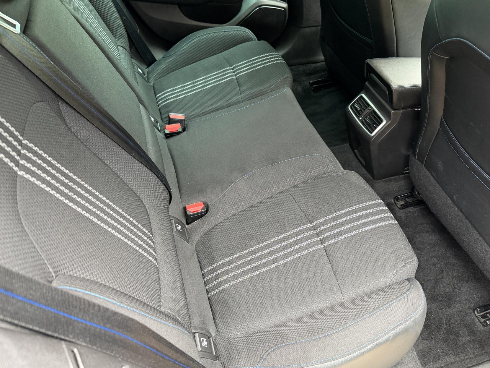 Renault Megane 1.2 TCe GT Line Nav Hatchback 5dr Petrol Manual Euro 6 (s/s) (130 ps)