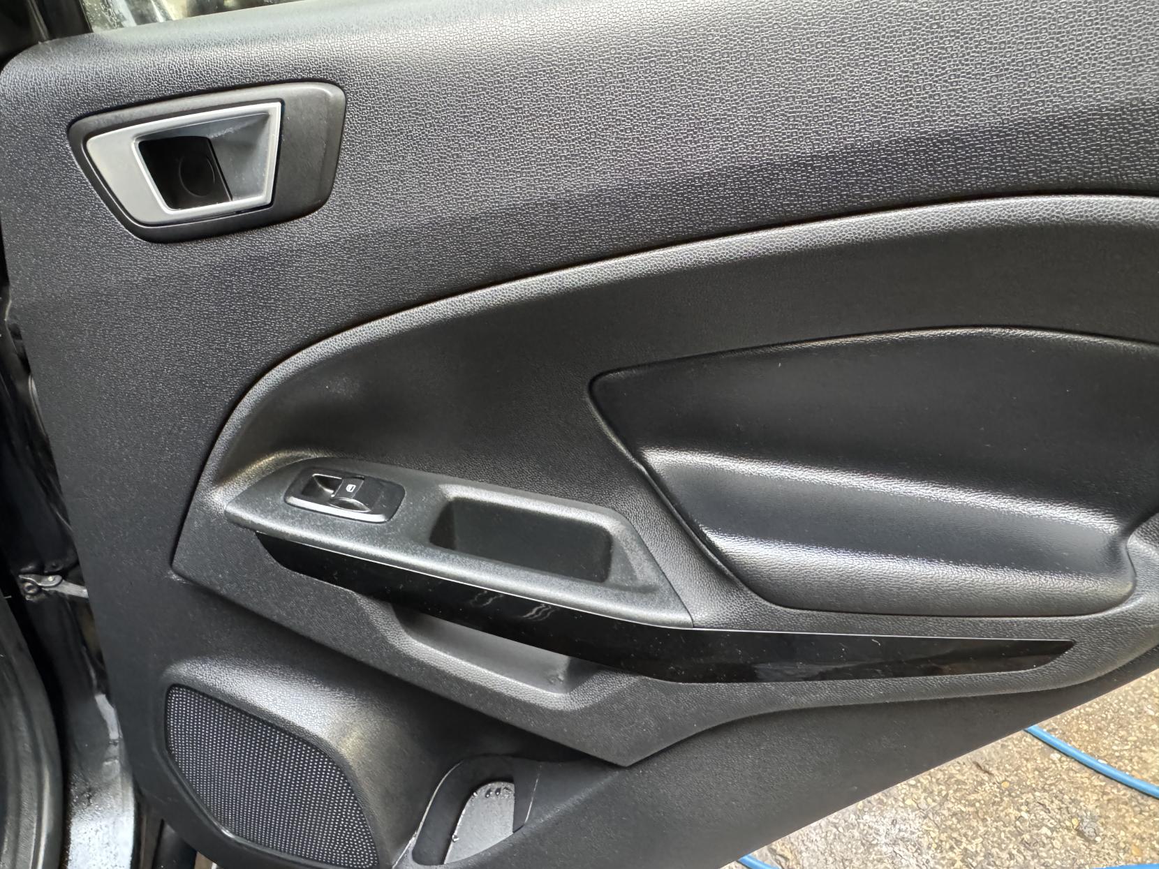 Ford EcoSport 1.0T EcoBoost ST-Line SUV 5dr Petrol Manual Euro 6 (s/s) (140 ps)