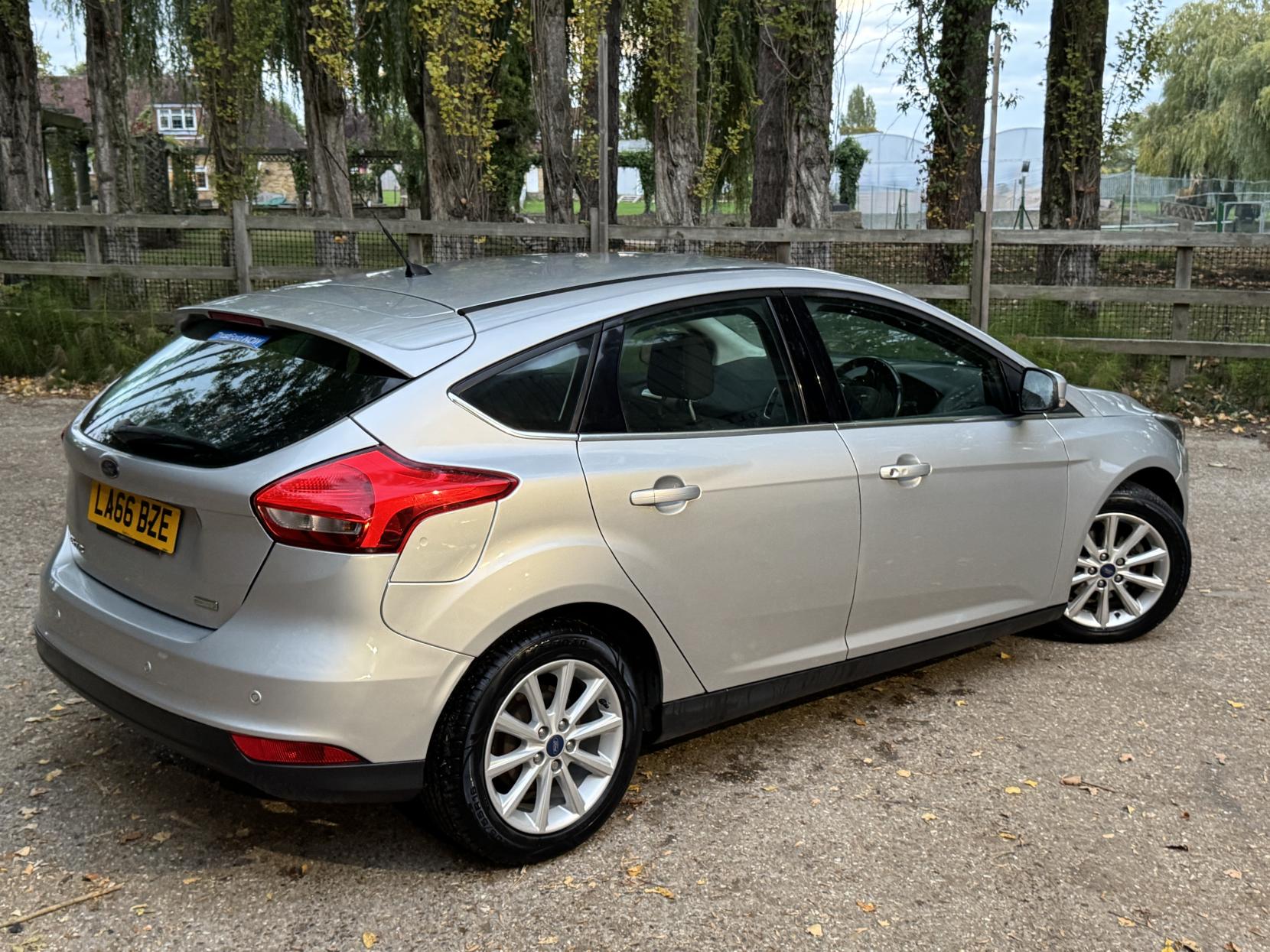 Ford Focus 1.0T EcoBoost Titanium Hatchback 5dr Petrol Manual Euro 6 (s/s) (125 ps)