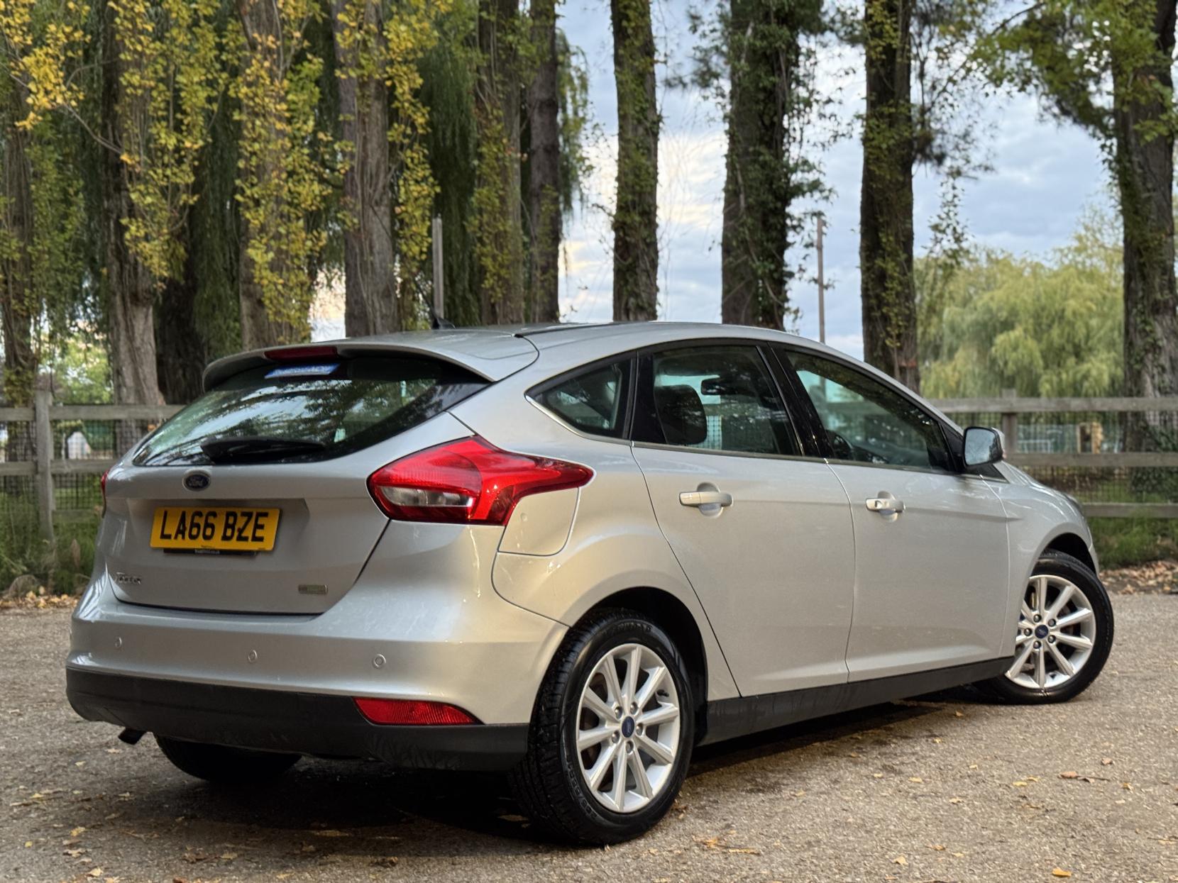 Ford Focus 1.0T EcoBoost Titanium Hatchback 5dr Petrol Manual Euro 6 (s/s) (125 ps)