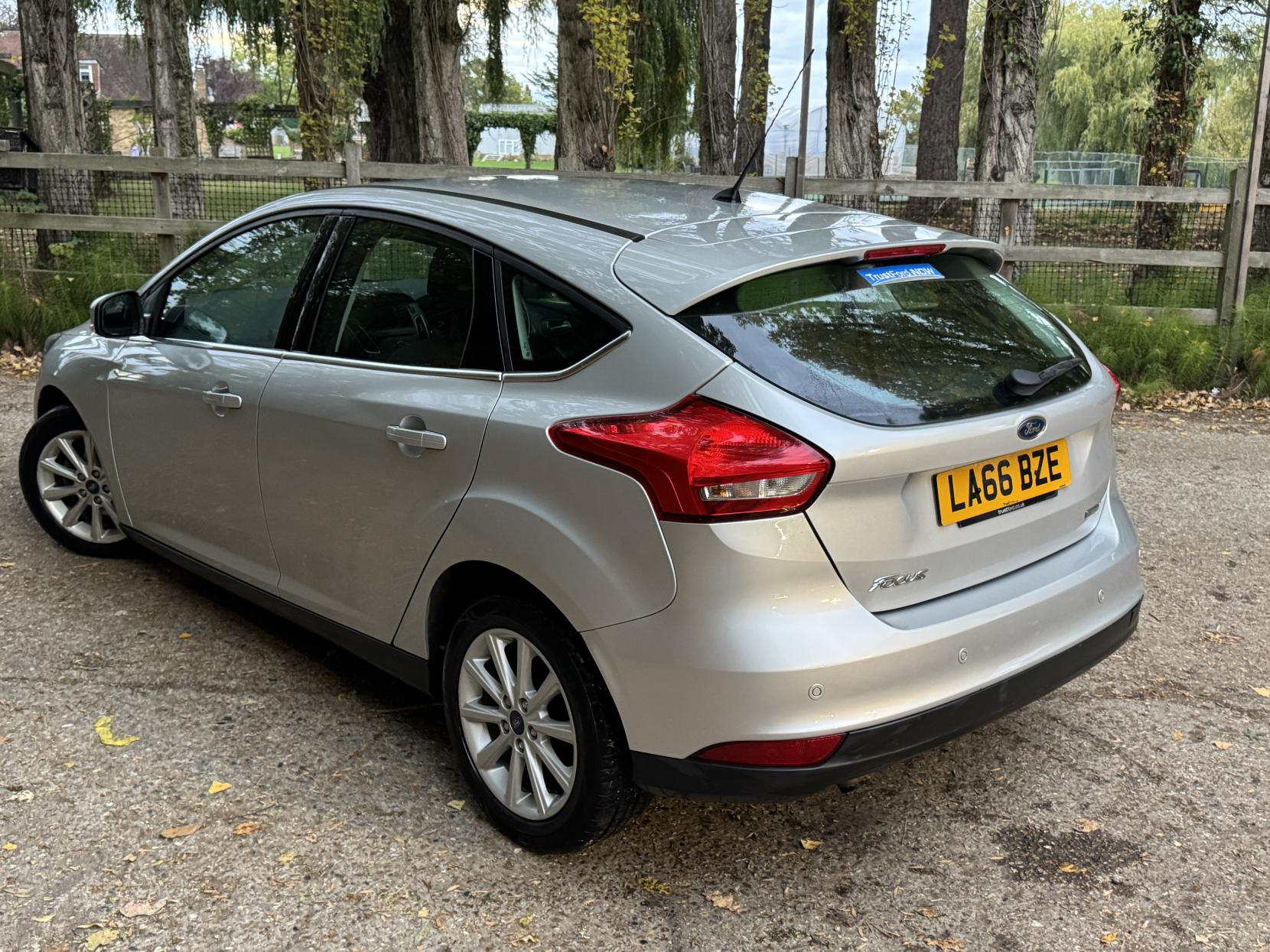 Ford Focus 1.0T EcoBoost Titanium Hatchback 5dr Petrol Manual Euro 6 (s/s) (125 ps)