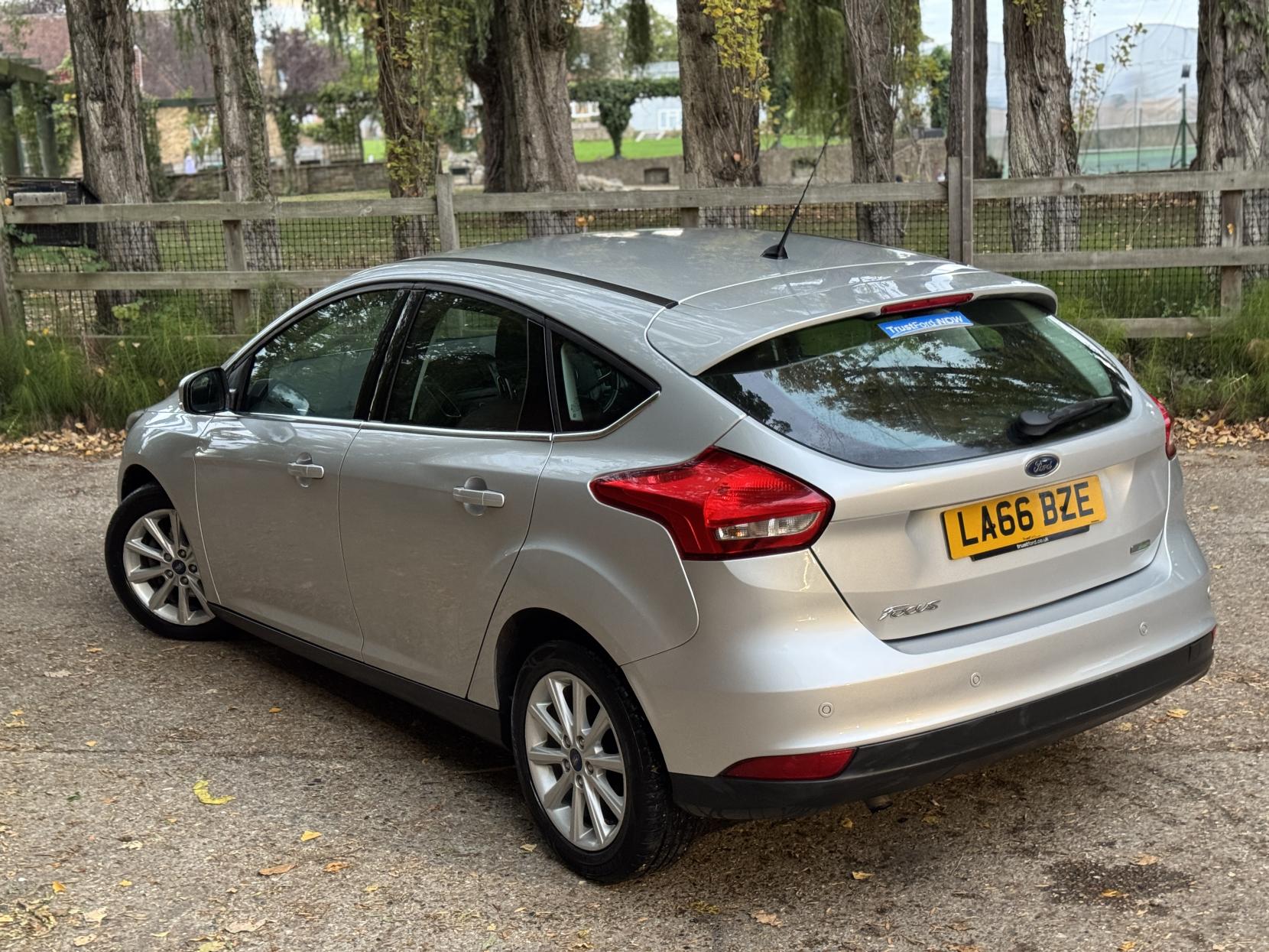 Ford Focus 1.0T EcoBoost Titanium Hatchback 5dr Petrol Manual Euro 6 (s/s) (125 ps)