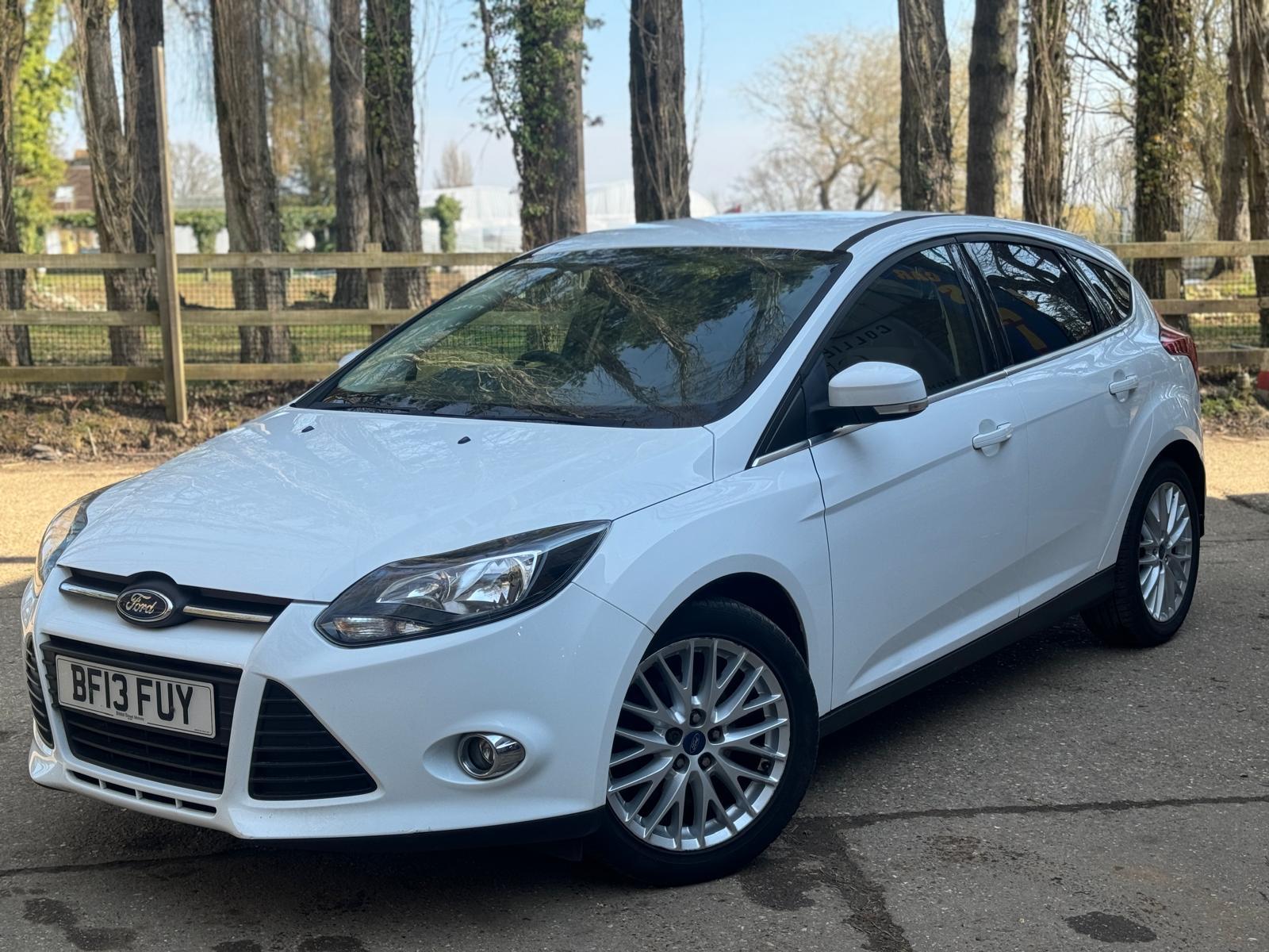 Ford Focus 1.6 Zetec Hatchback 5dr Petrol Manual Euro 5 (105 ps)