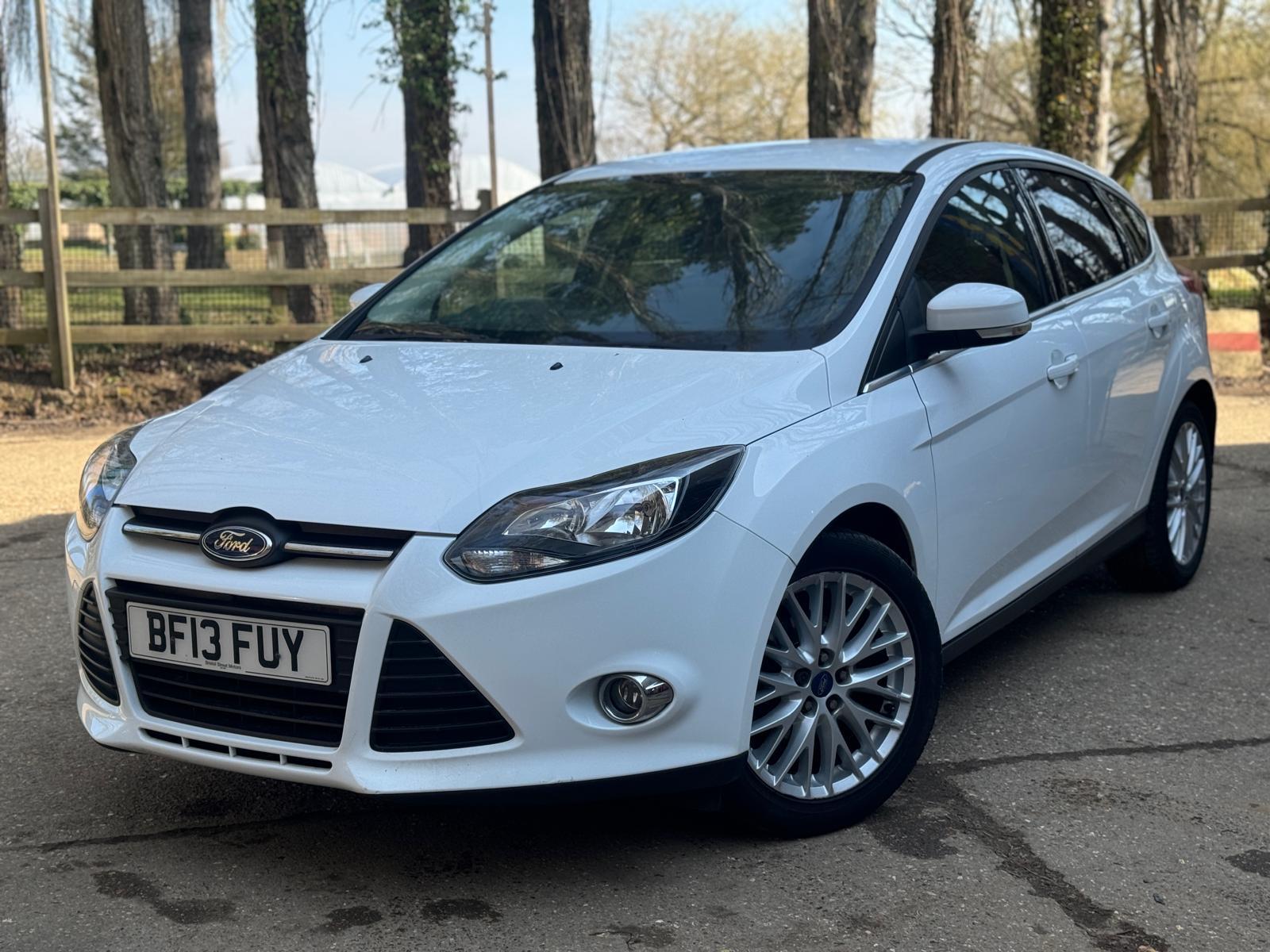 Ford Focus 1.6 Zetec Hatchback 5dr Petrol Manual Euro 5 (105 ps)