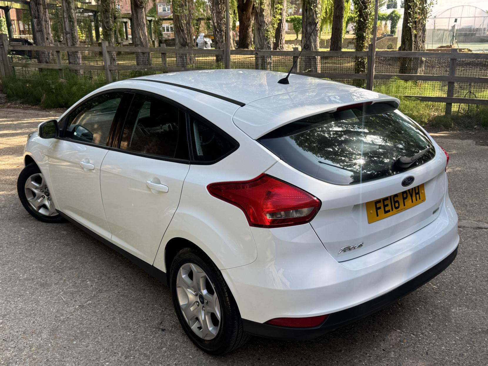 Ford Focus 1.0T EcoBoost 99g Style Hatchback 5dr Petrol Manual Euro 6 (s/s) (100 ps)