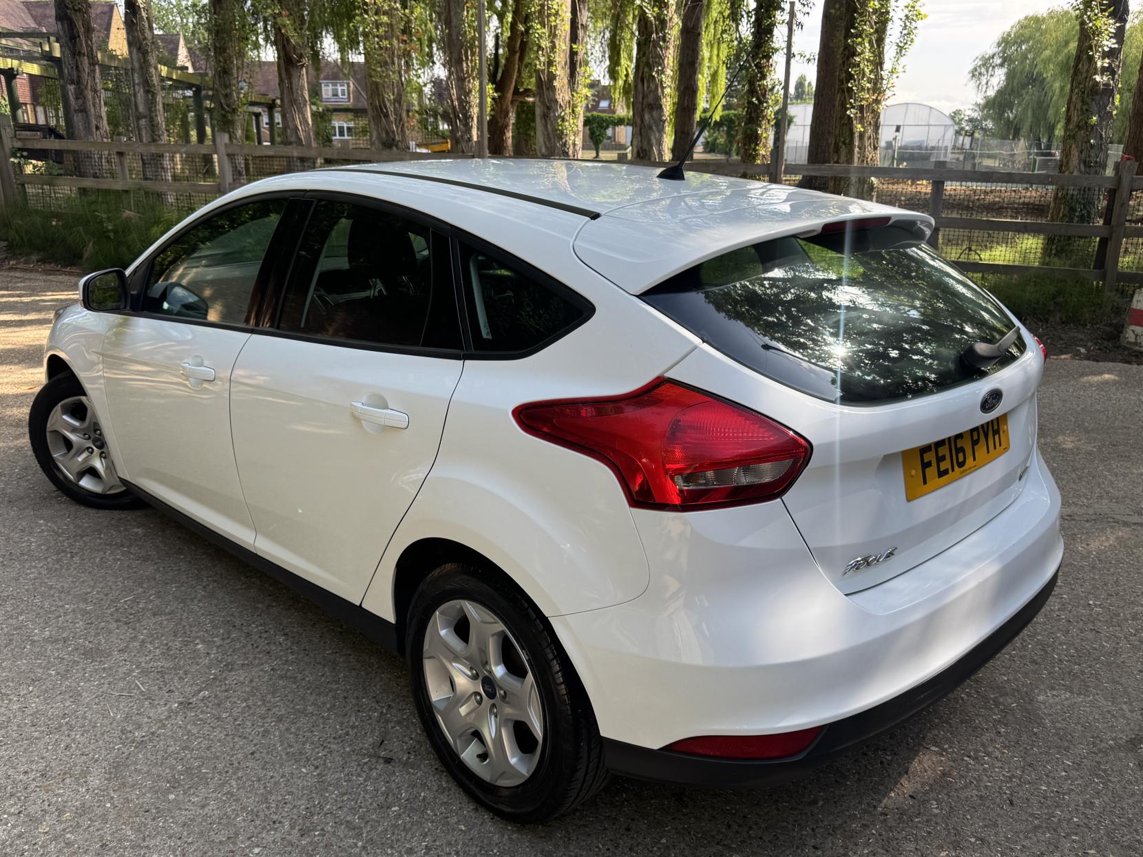 Ford Focus 1.0T EcoBoost 99g Style Hatchback 5dr Petrol Manual Euro 6 (s/s) (100 ps)