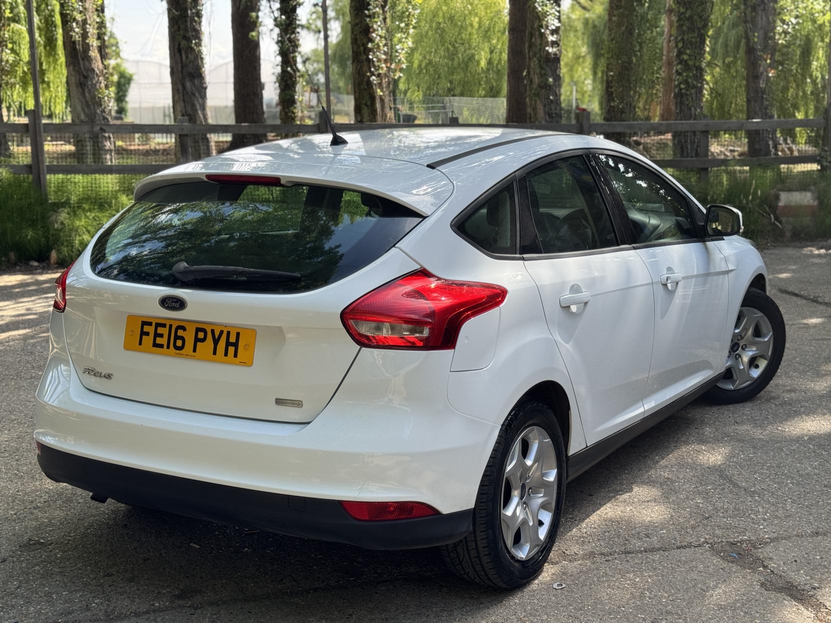 Ford Focus 1.0T EcoBoost 99g Style Hatchback 5dr Petrol Manual Euro 6 (s/s) (100 ps)