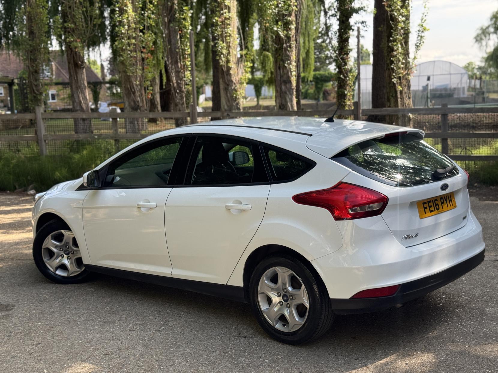 Ford Focus 1.0T EcoBoost 99g Style Hatchback 5dr Petrol Manual Euro 6 (s/s) (100 ps)