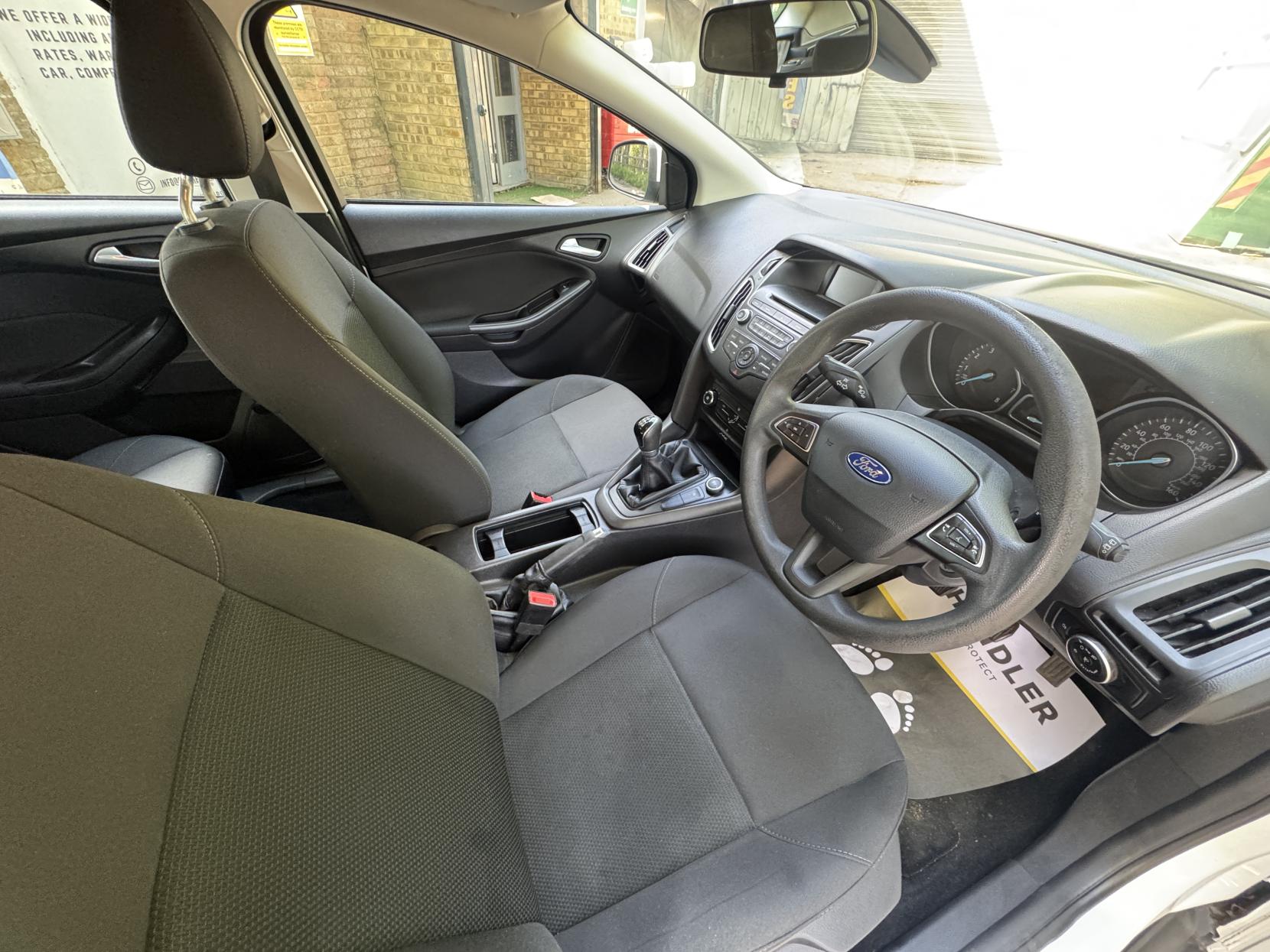 Ford Focus 1.0T EcoBoost 99g Style Hatchback 5dr Petrol Manual Euro 6 (s/s) (100 ps)