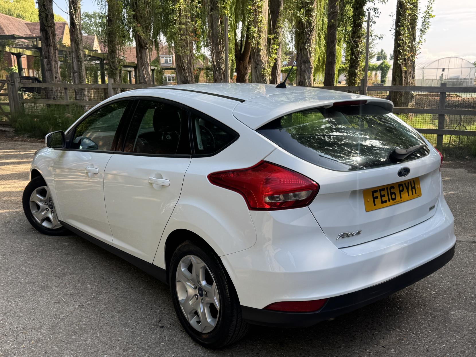 Ford Focus 1.0T EcoBoost 99g Style Hatchback 5dr Petrol Manual Euro 6 (s/s) (100 ps)