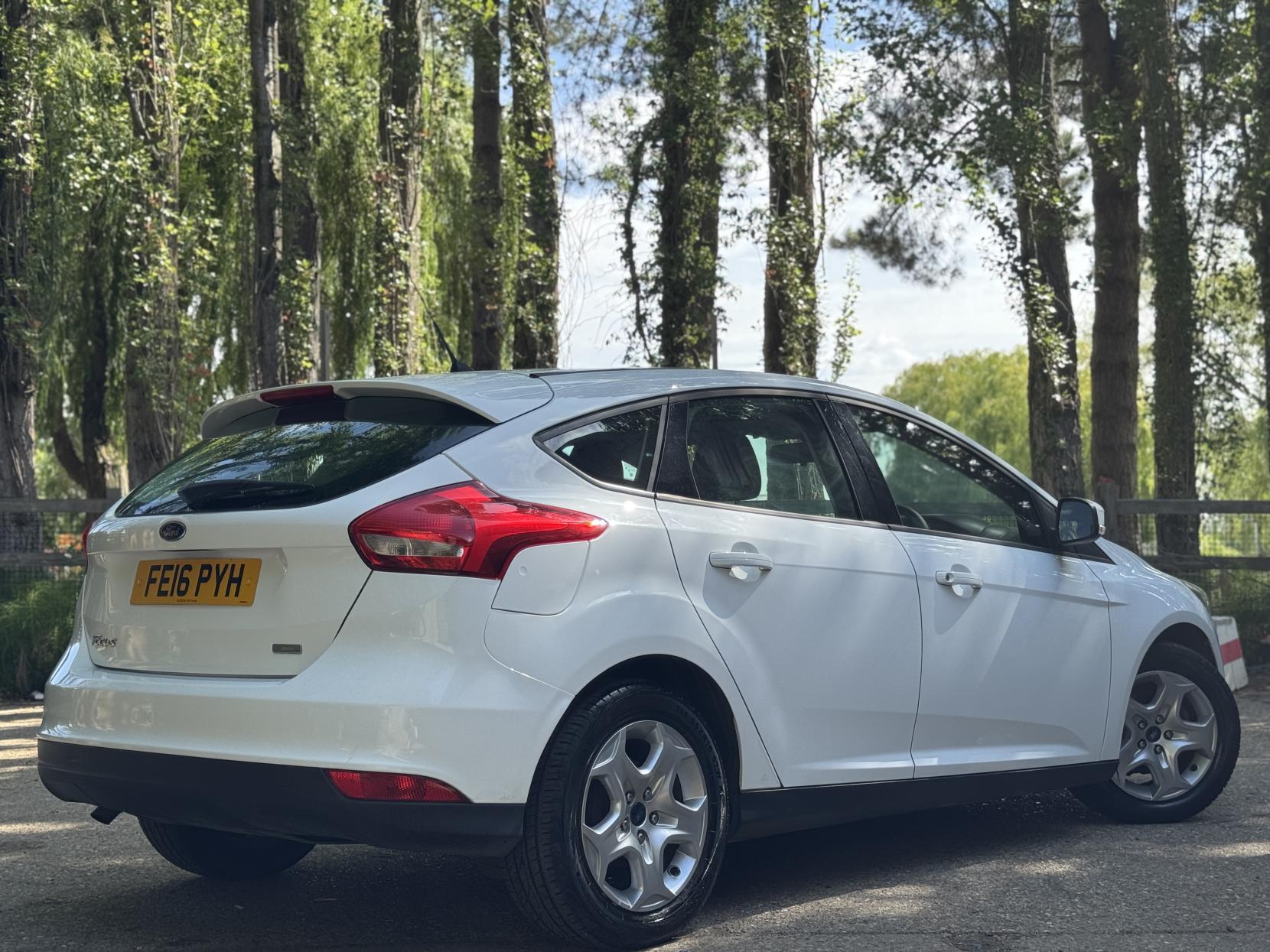 Ford Focus 1.0T EcoBoost 99g Style Hatchback 5dr Petrol Manual Euro 6 (s/s) (100 ps)