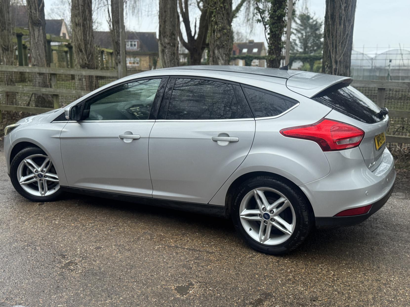 Ford Focus 1.0T EcoBoost Titanium Hatchback 5dr Petrol Manual Euro 6 (s/s) (125 ps)