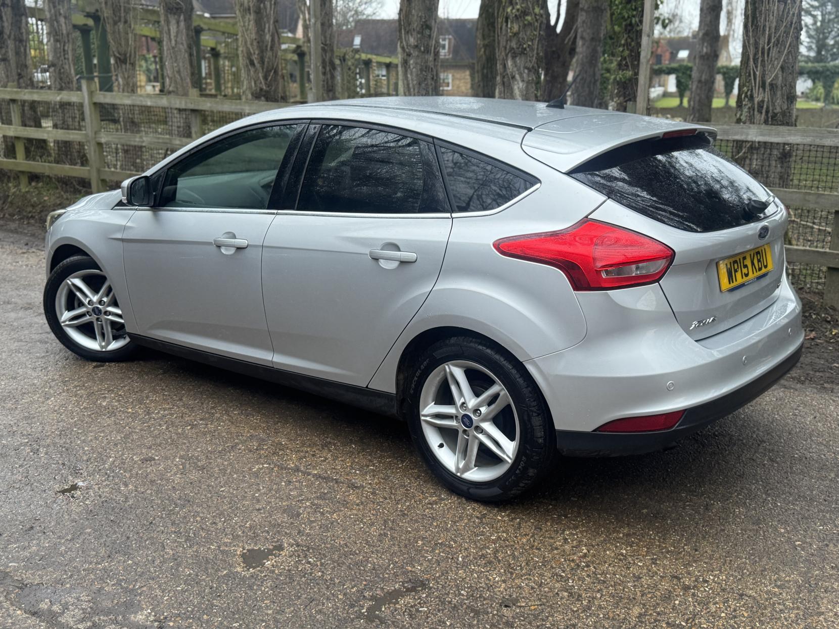 Ford Focus 1.0T EcoBoost Titanium Hatchback 5dr Petrol Manual Euro 6 (s/s) (125 ps)