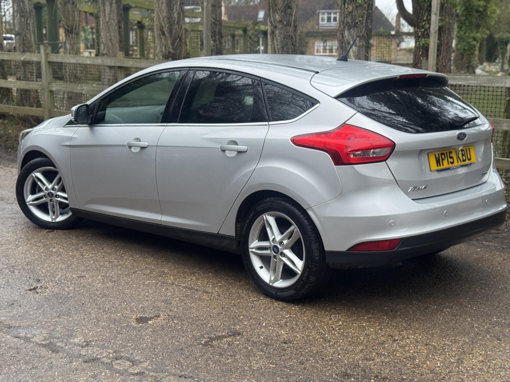 Ford Focus 1.0T EcoBoost Titanium Hatchback 5dr Petrol Manual Euro 6 (s/s) (125 ps)