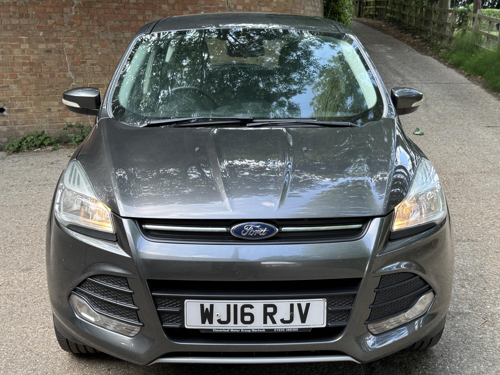Ford Kuga 2.0 TDCi Zetec SUV 5dr Diesel Powershift AWD Euro 6 (s/s) (150 ps)