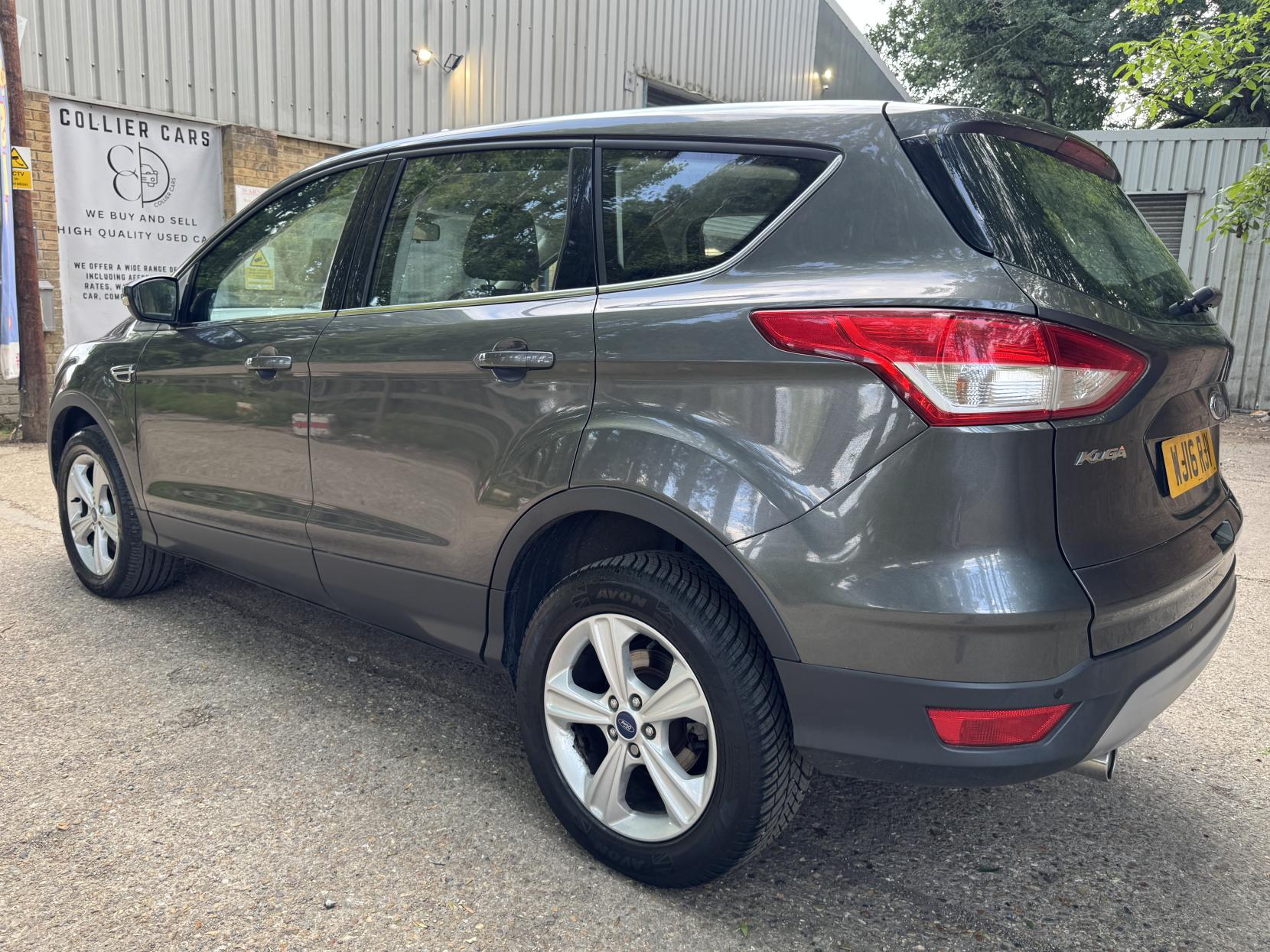 Ford Kuga 2.0 TDCi Zetec SUV 5dr Diesel Powershift AWD Euro 6 (s/s) (150 ps)