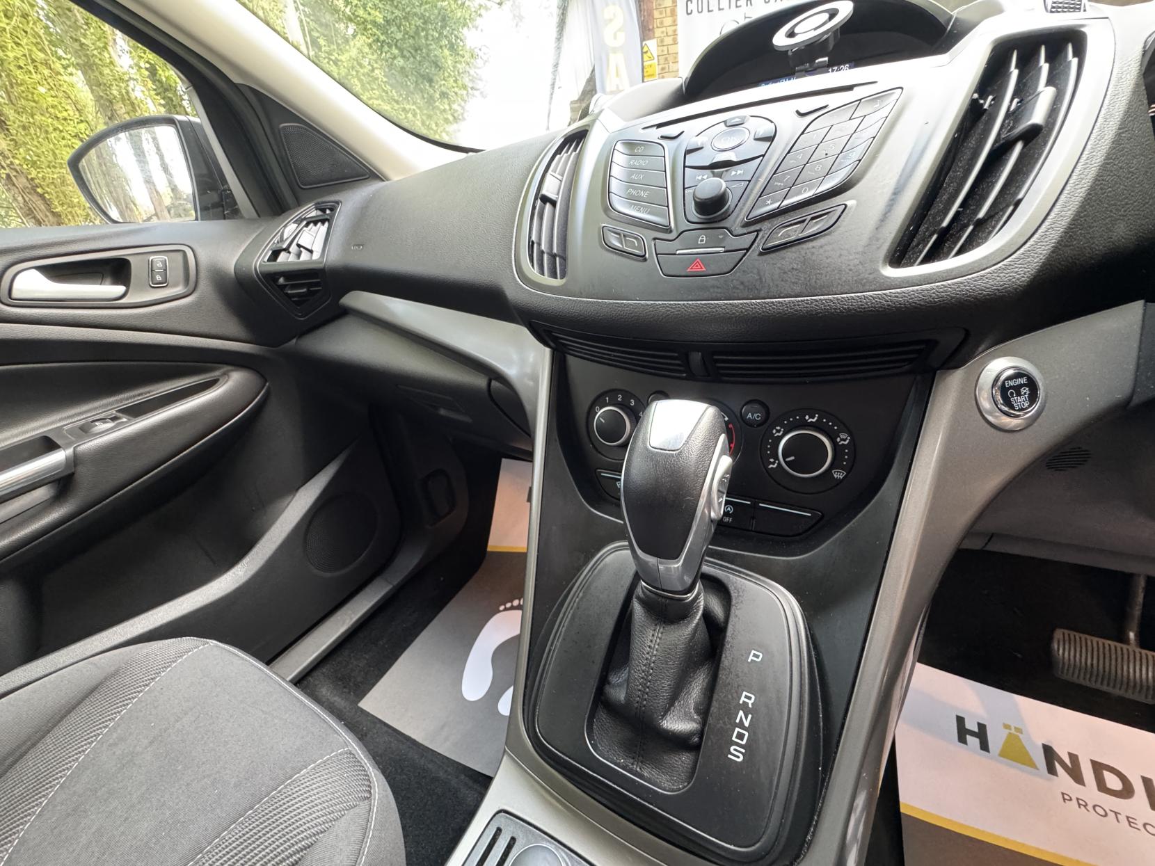 Ford Kuga 2.0 TDCi Zetec SUV 5dr Diesel Powershift AWD Euro 6 (s/s) (150 ps)